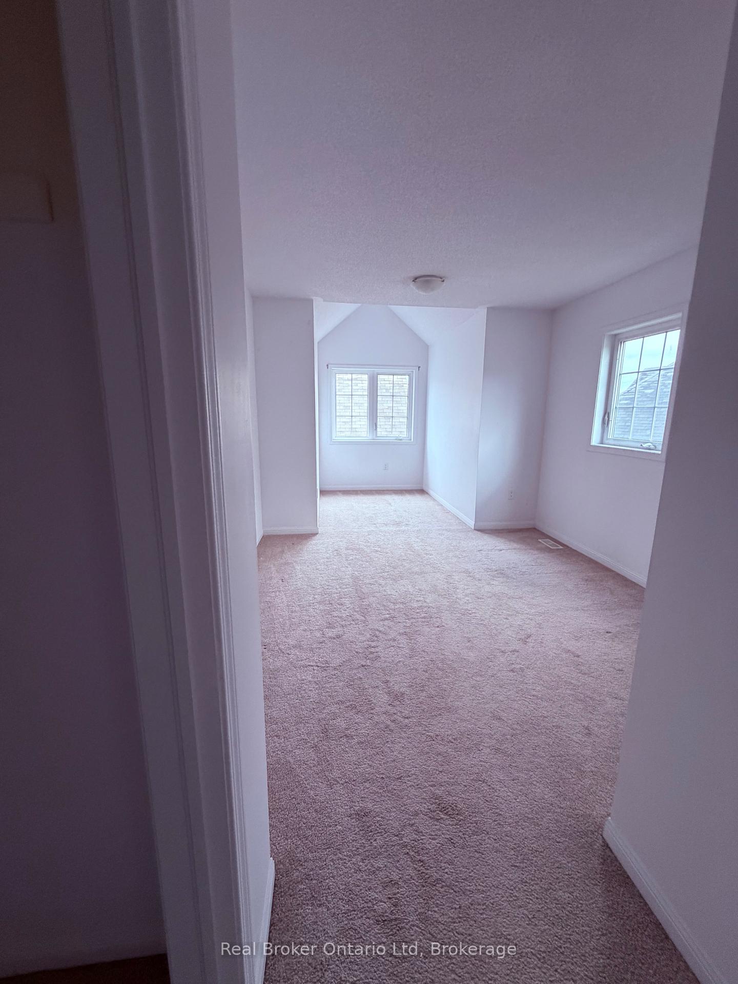 Photo 14 of 21 Village Gate Drive, Wasaga Beach — HOMEH