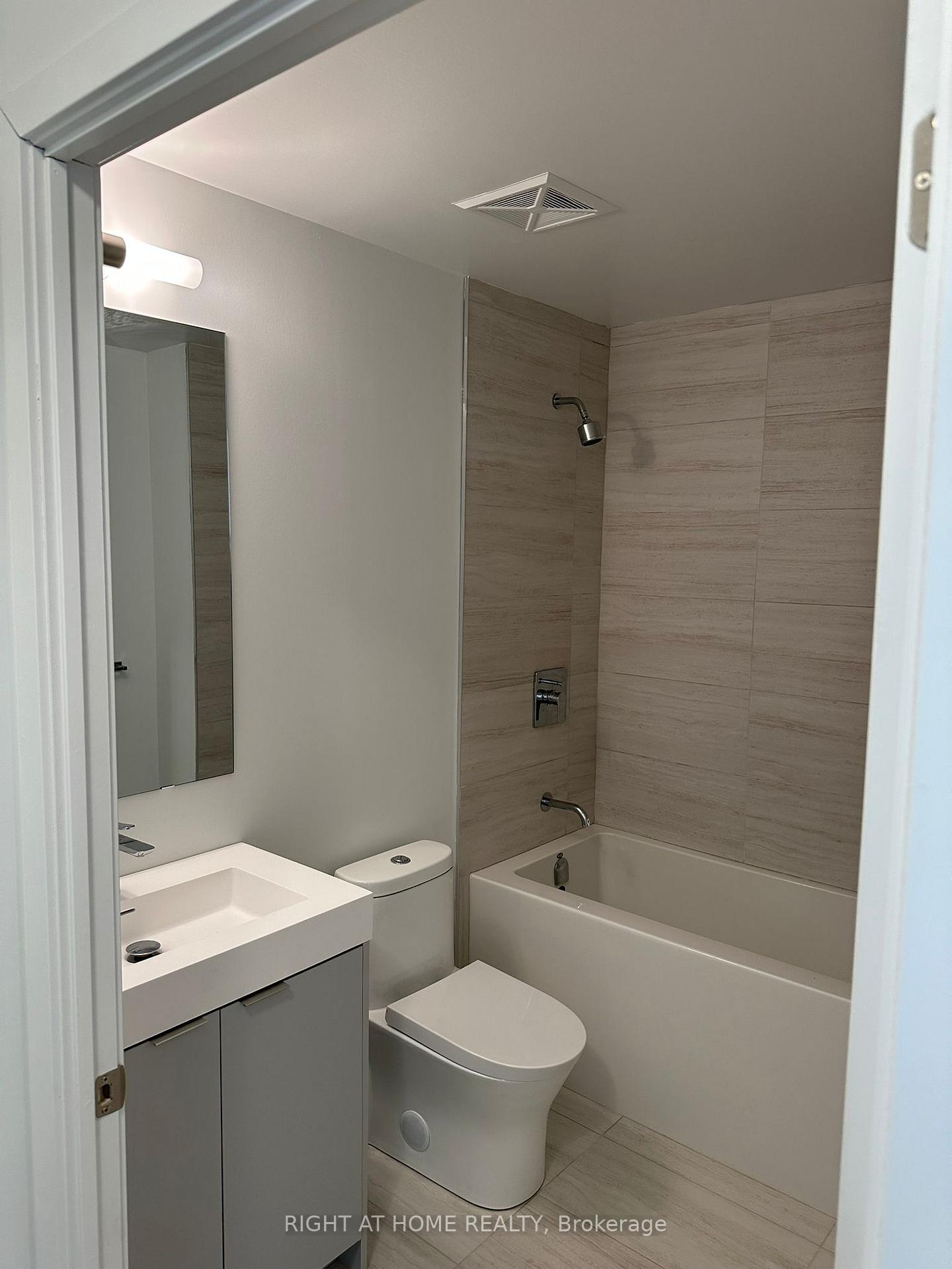 Photo 2 of Unit 1232, 498 Caldari Road, Vaughan, Concord — HOMEH