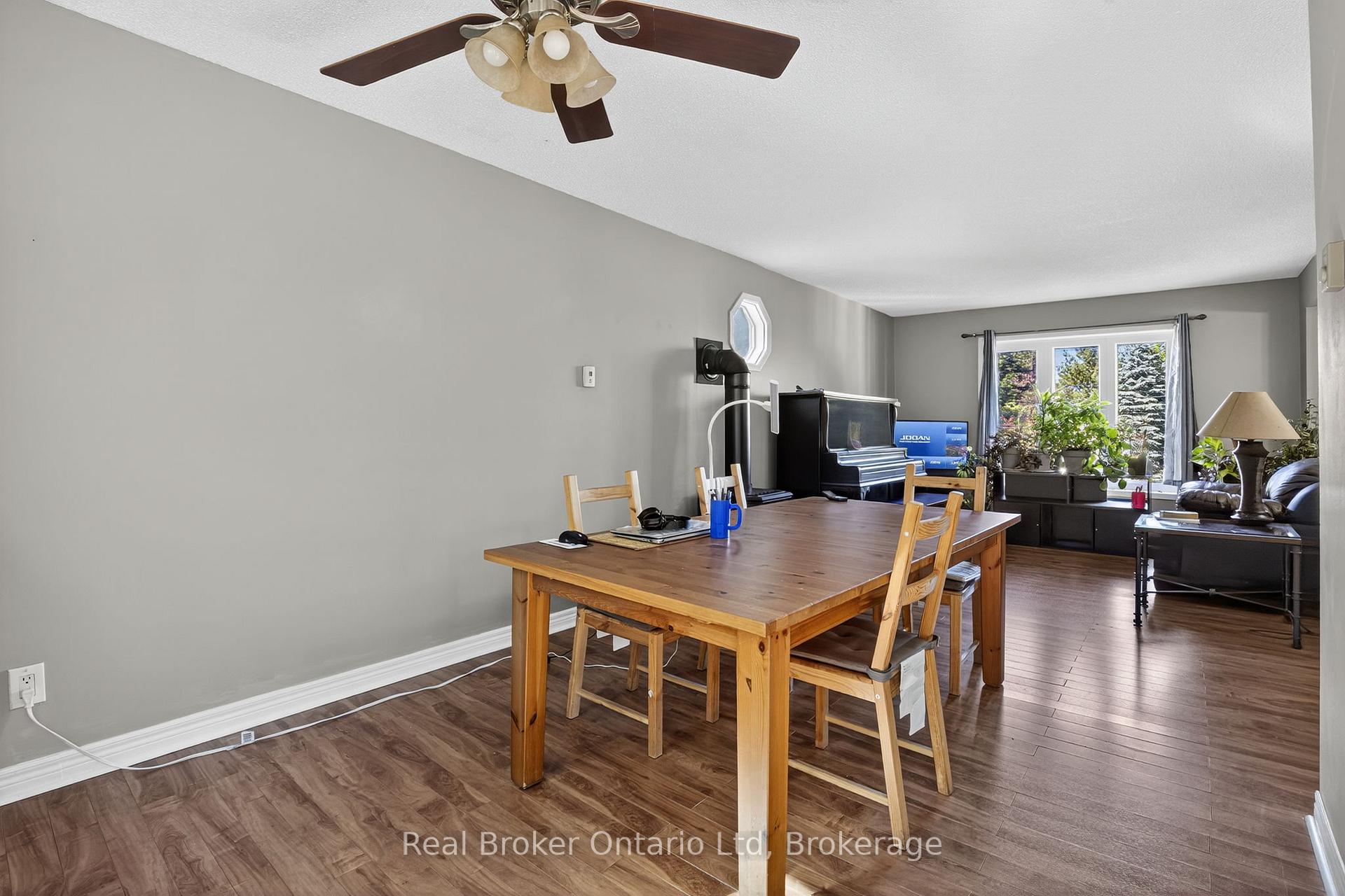 Photo 2 of 203 Knox Road W, Wasaga Beach — HOMEH