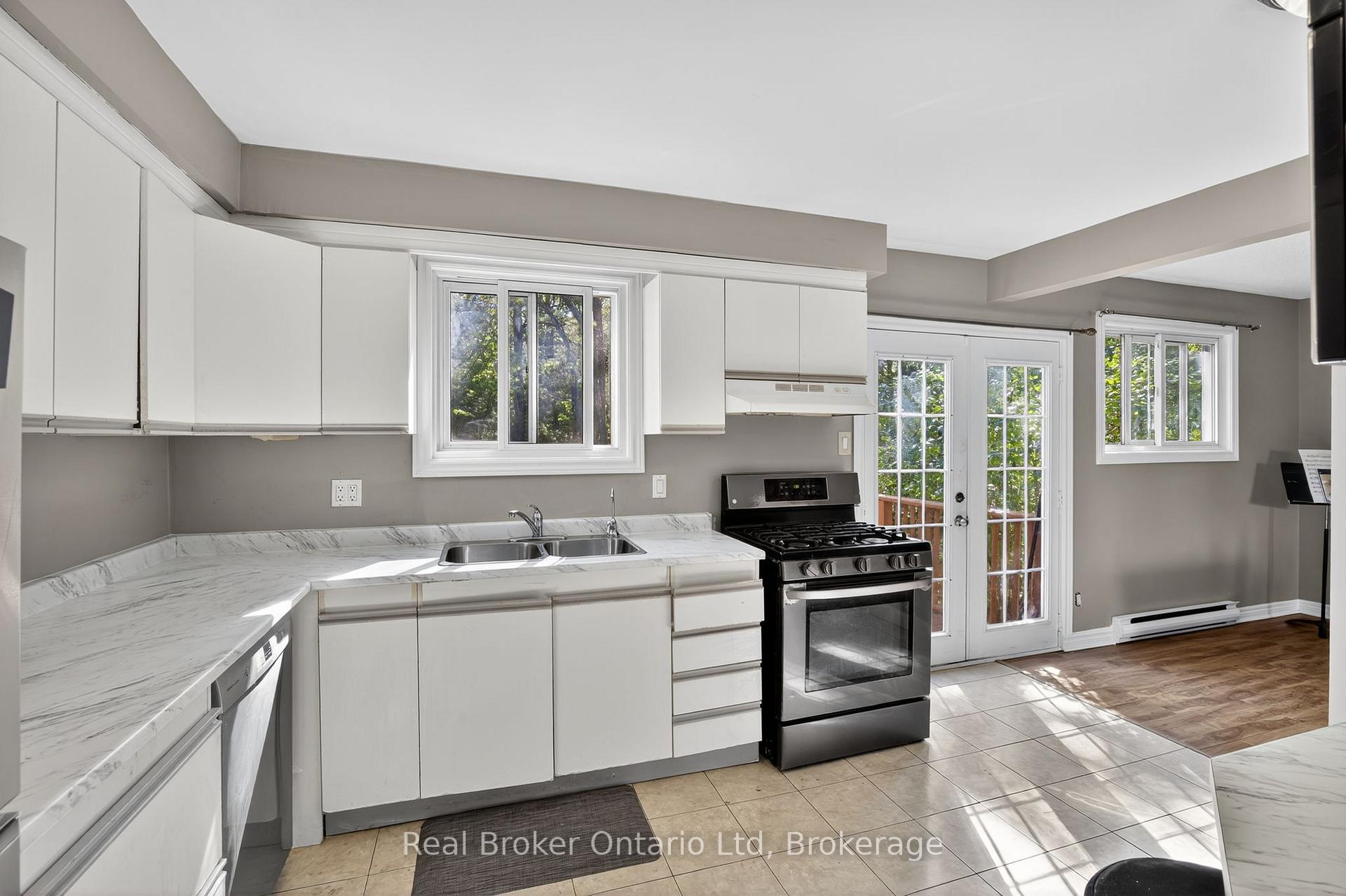 Photo 20 of 203 Knox Road W, Wasaga Beach — HOMEH