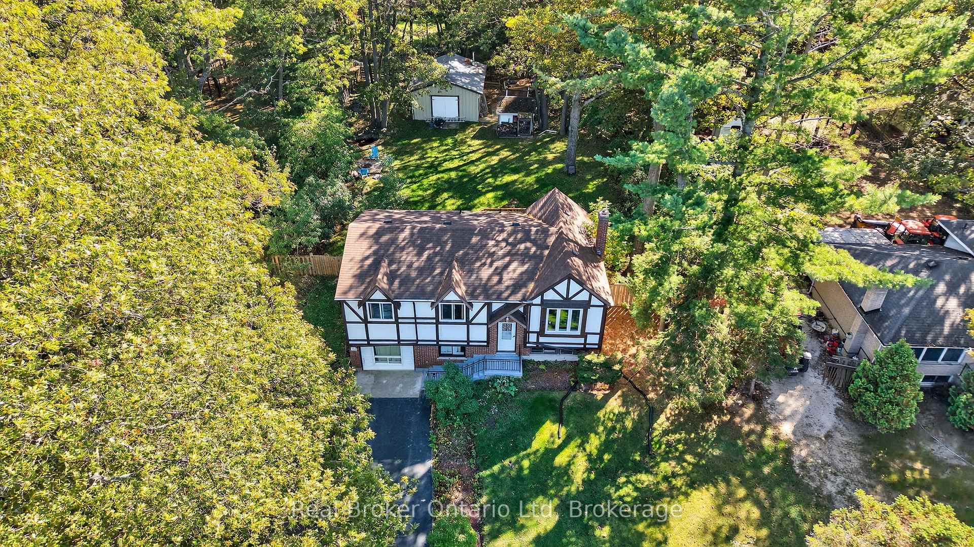 Photo 8 of 203 Knox Road W, Wasaga Beach — HOMEH