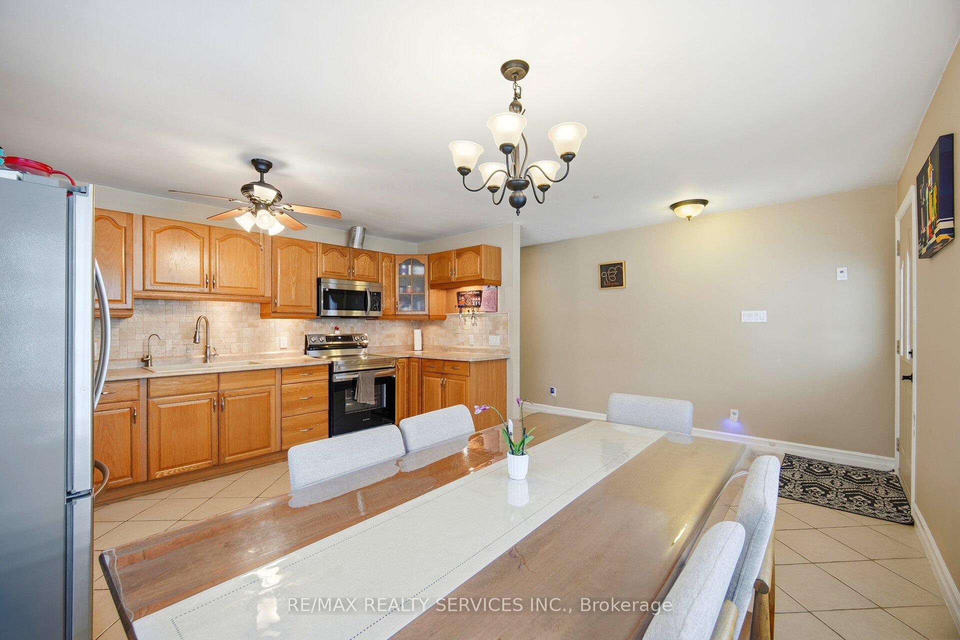 Photo 5 of 1569 Killarney Beach Road, Innisfil, Rural Innisfil — HOMEH