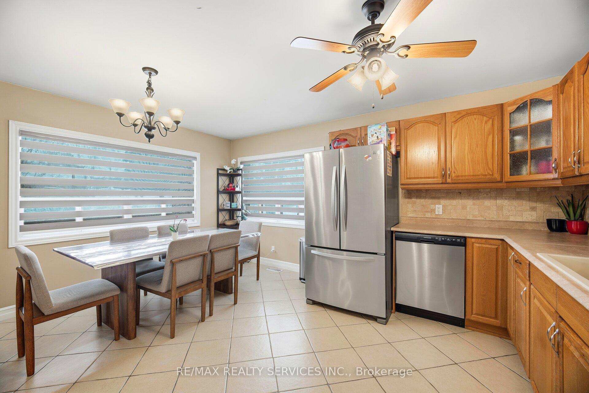 Photo 16 of 1569 Killarney Beach Road, Innisfil, Rural Innisfil — HOMEH