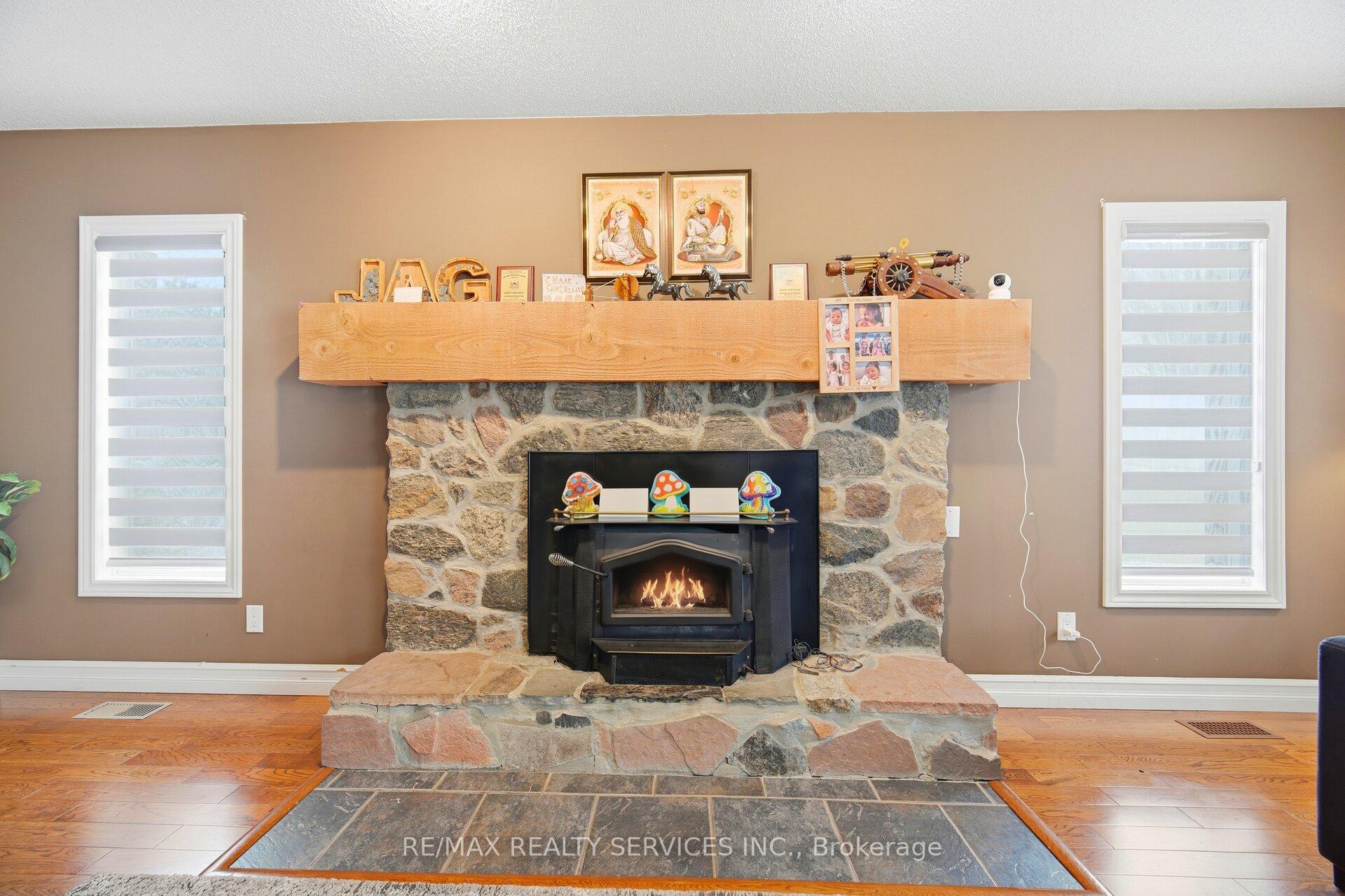 Photo 18 of 1569 Killarney Beach Road, Innisfil, Rural Innisfil — HOMEH