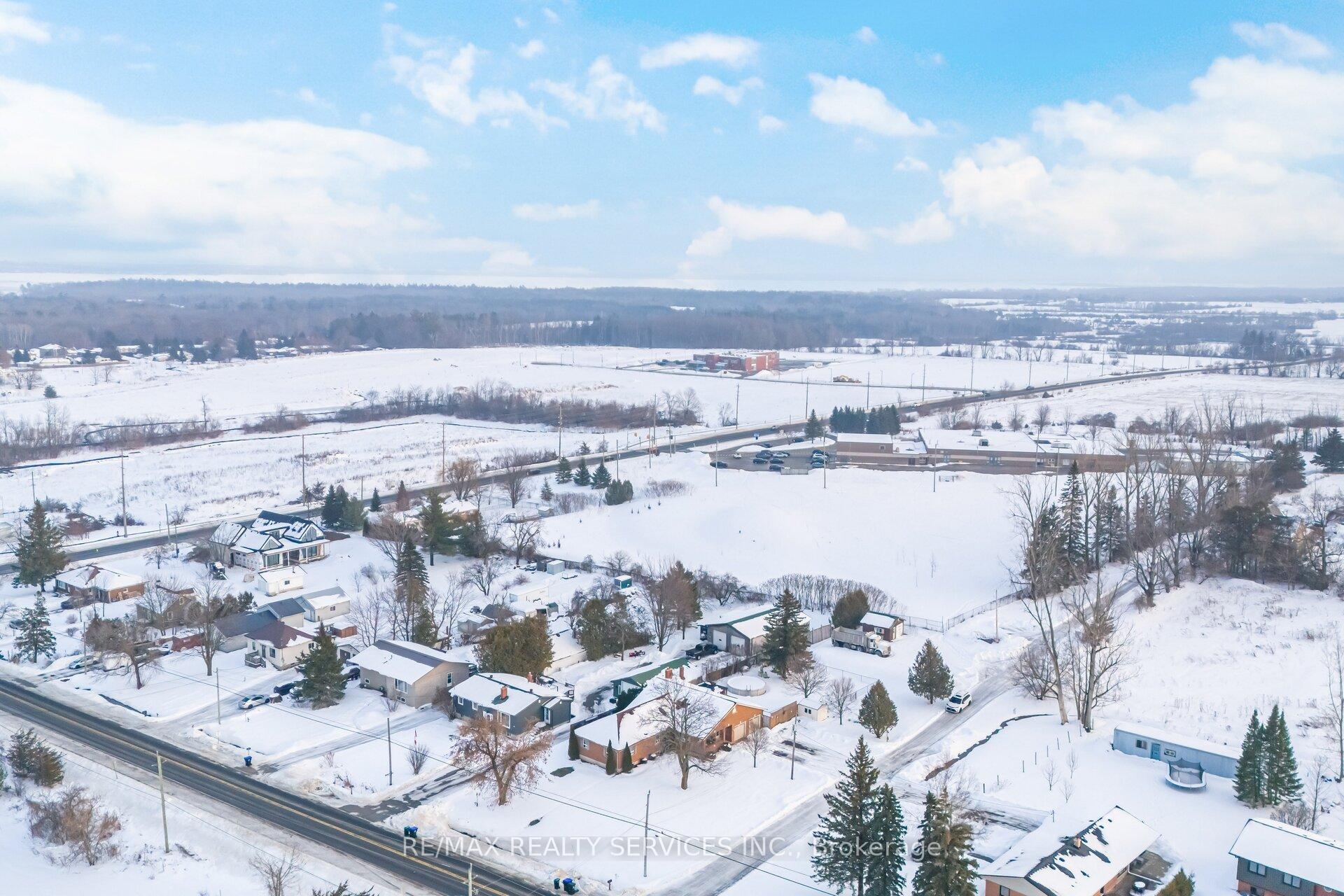 Photo 48 of 1569 Killarney Beach Road, Innisfil, Rural Innisfil — HOMEH
