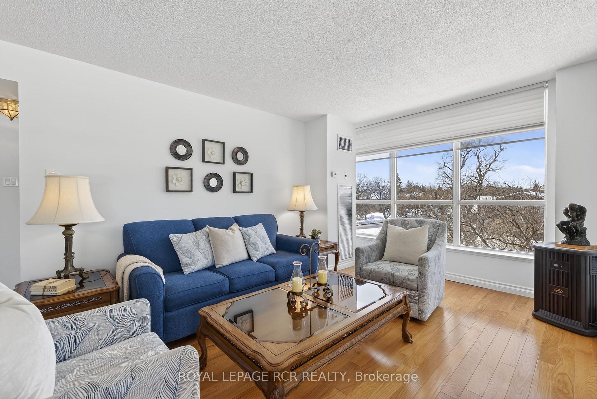 Photo 30 of Unit 213, 14924 Yonge Street, Aurora, Aurora Highlands — HOMEH