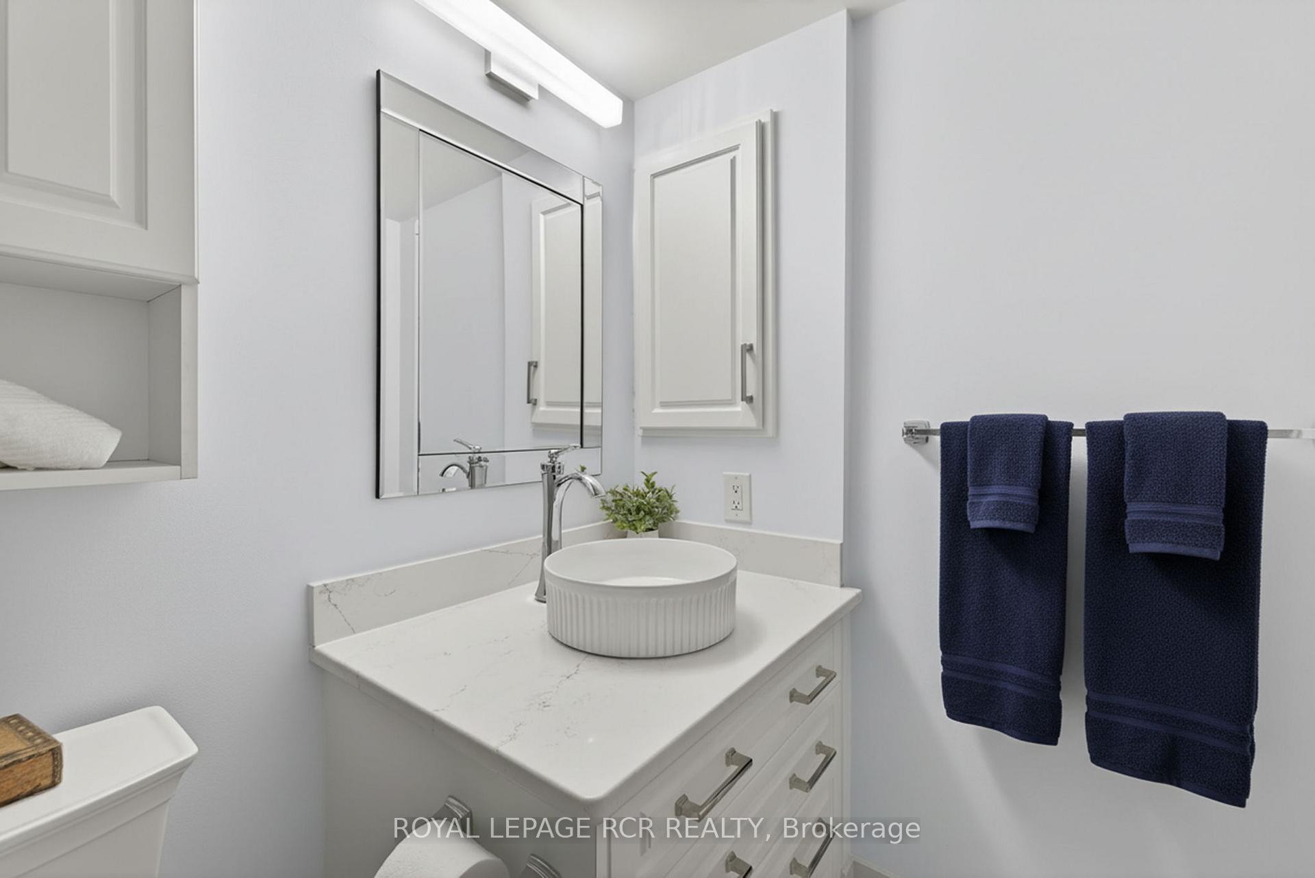 Photo 21 of Unit 213, 14924 Yonge Street, Aurora, Aurora Highlands — HOMEH