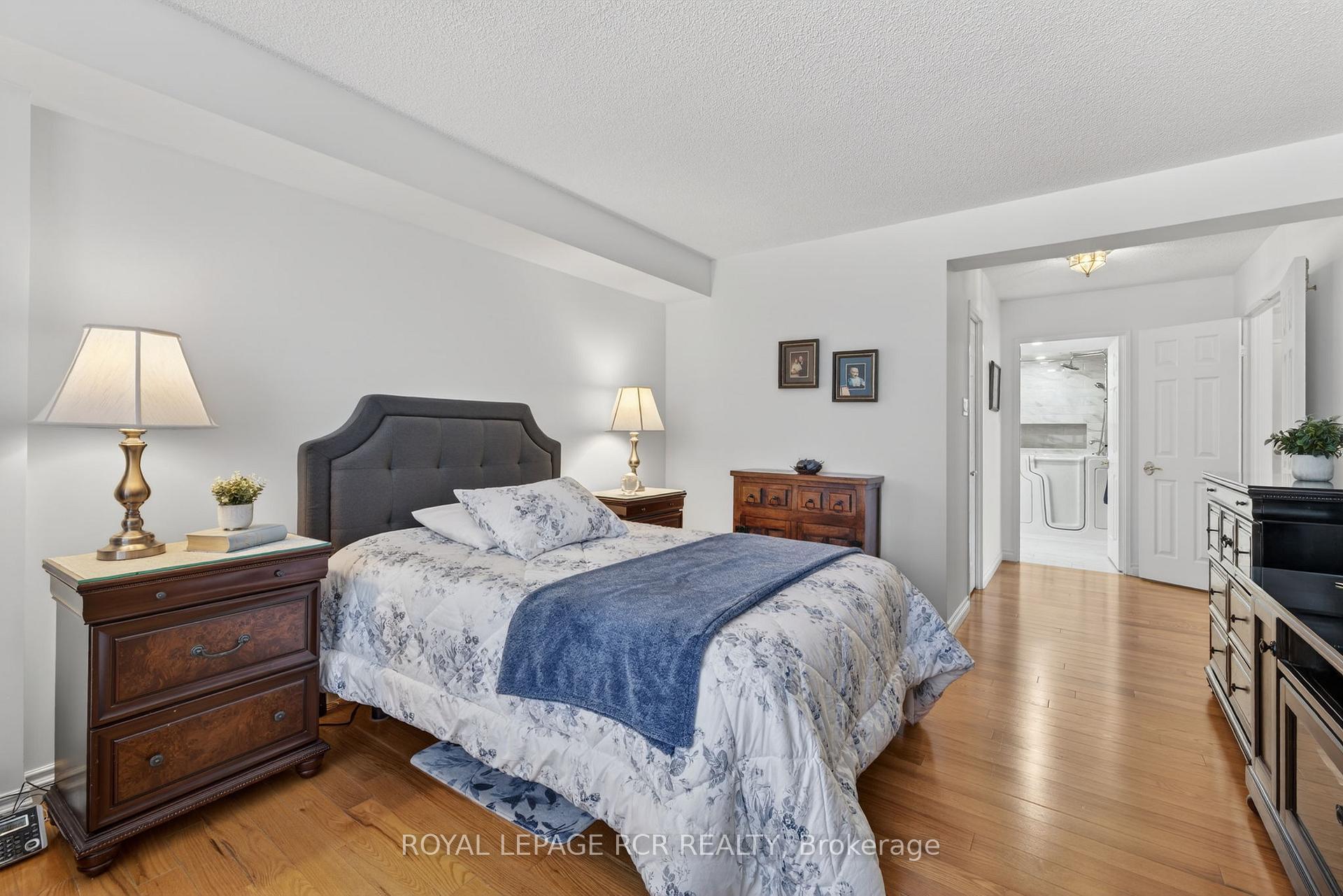 Photo 26 of Unit 213, 14924 Yonge Street, Aurora, Aurora Highlands — HOMEH