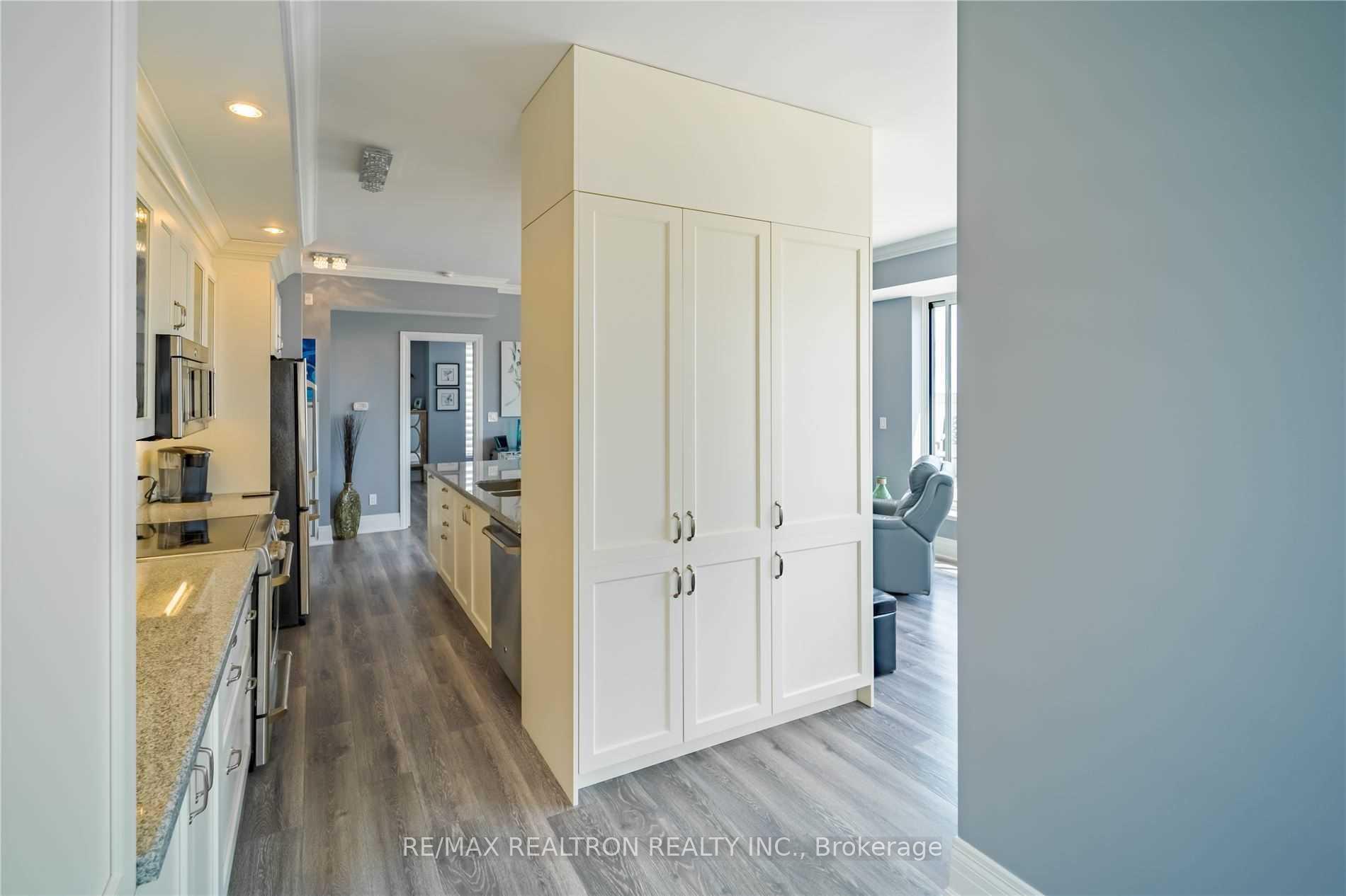 Photo 19 of Unit 417, 68 Main Street N, Markham, Old Markham Village — HOMEH