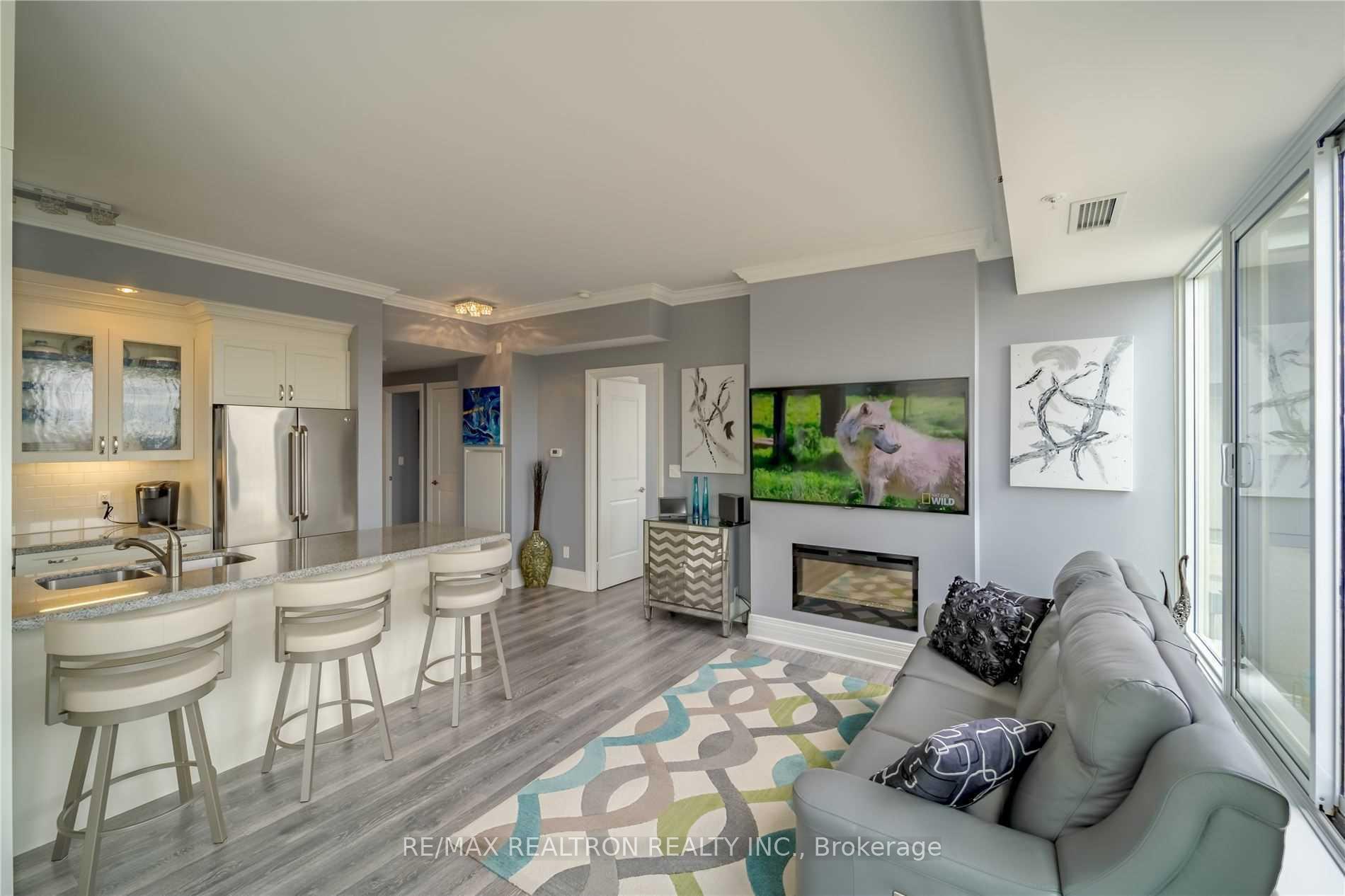 Photo 15 of Unit 417, 68 Main Street N, Markham, Old Markham Village — HOMEH
