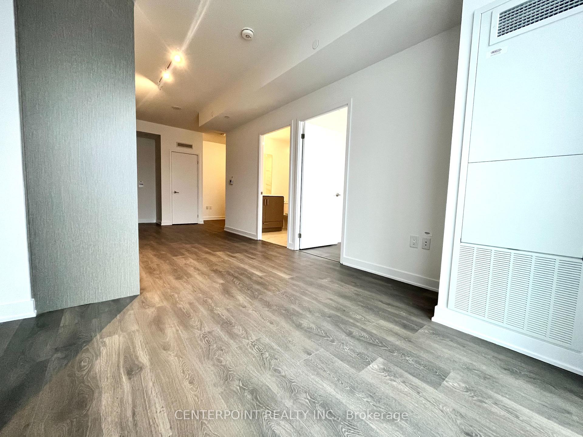 Photo 12 of Unit 615, 10 Honeycrisp Crescent, Vaughan, Vaughan Corporate Centre — HOMEH