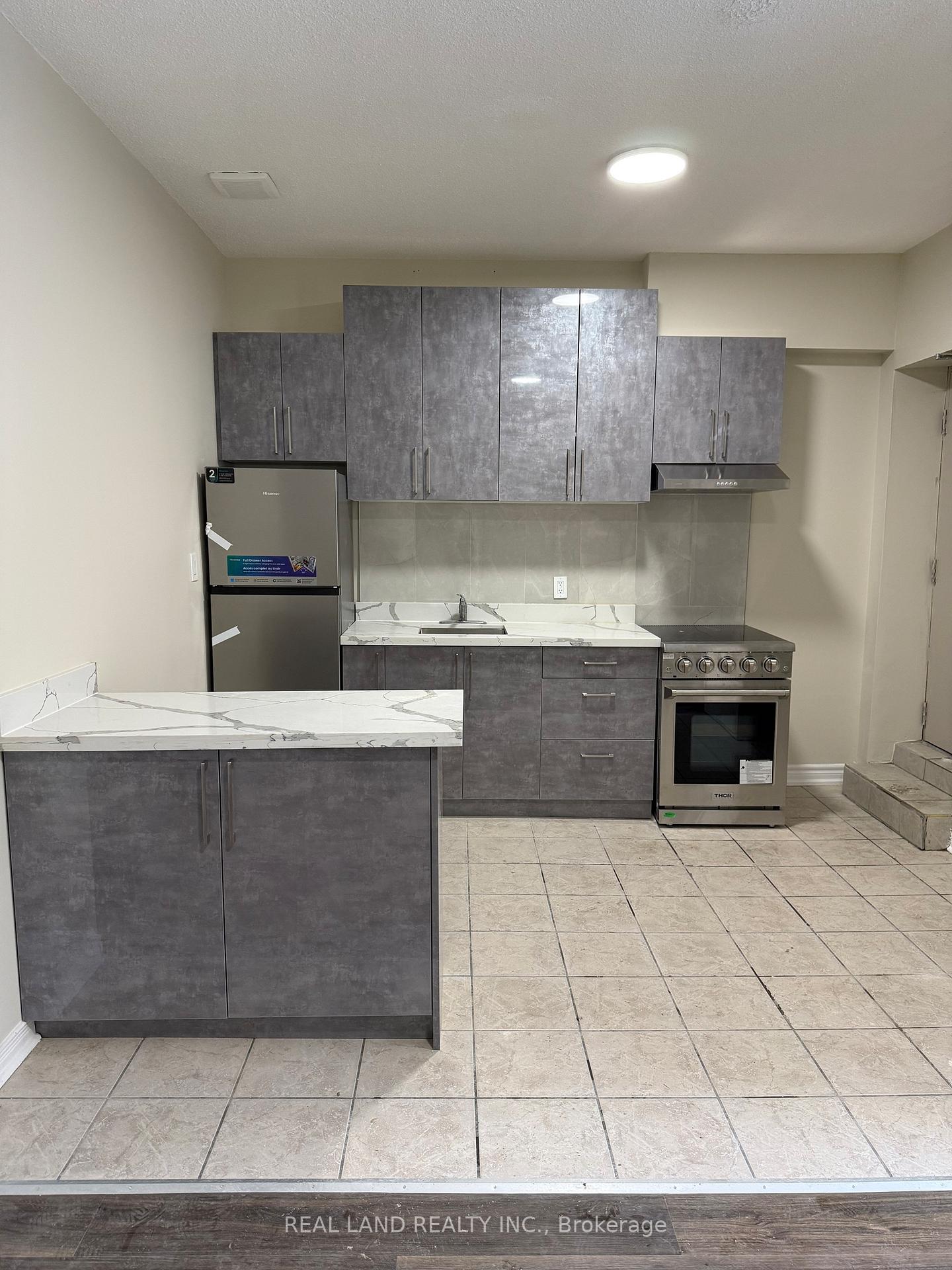 Photo 4 of Unit 1A, 29 1/2 Simcoe Street S, Oshawa, Central — HOMEH
