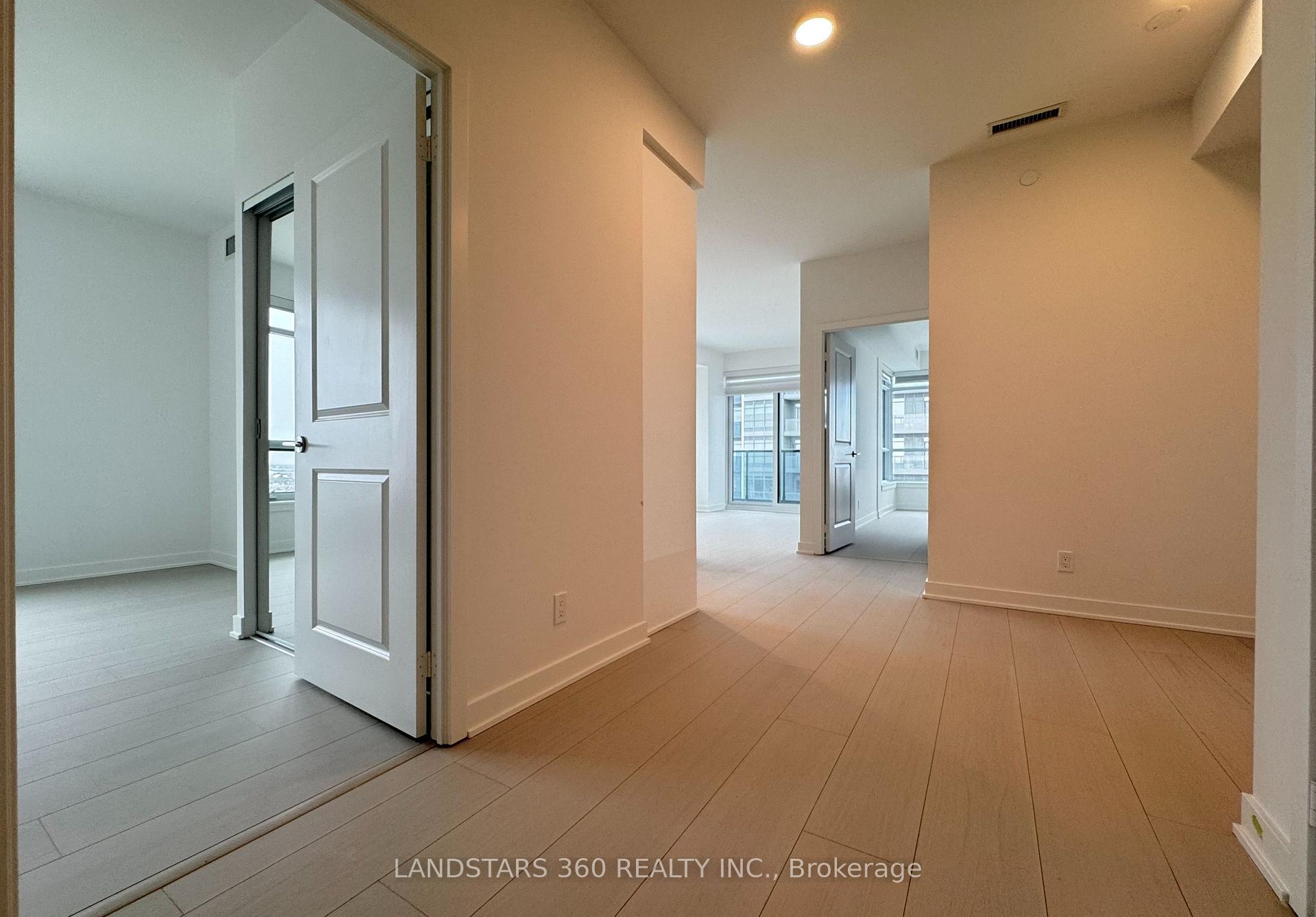 Photo 6 of Unit 2807, 30 Upper Mall Way, Vaughan, Brownridge — HOMEH