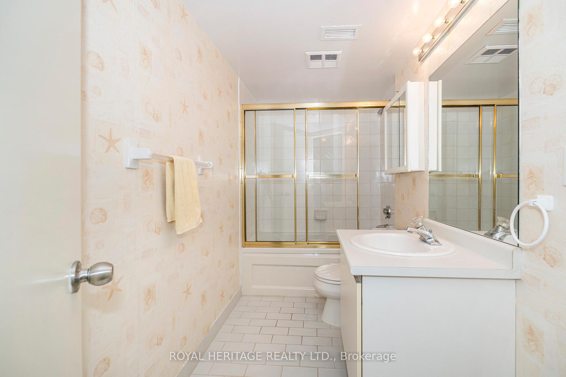 Photo 8 of Unit 901, 360 Watson Street W, Whitby, Port Whitby — HOMEH