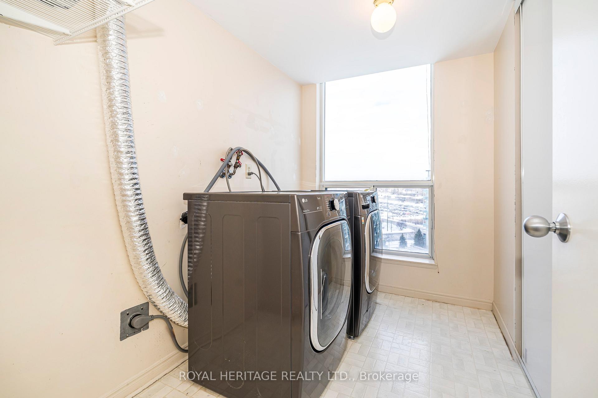 Photo 5 of Unit 901, 360 Watson Street W, Whitby, Port Whitby — HOMEH