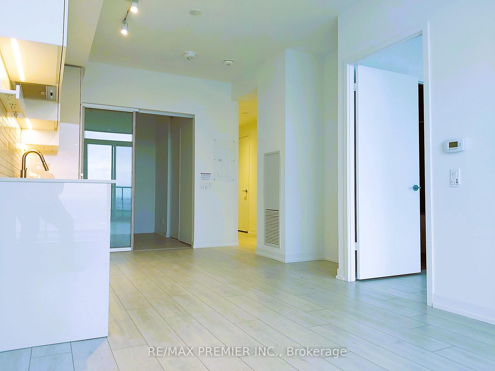 Photo 2 of Unit 5306, 5 Buttermill Avenue, Vaughan, Vaughan Corporate Centre — HOMEH