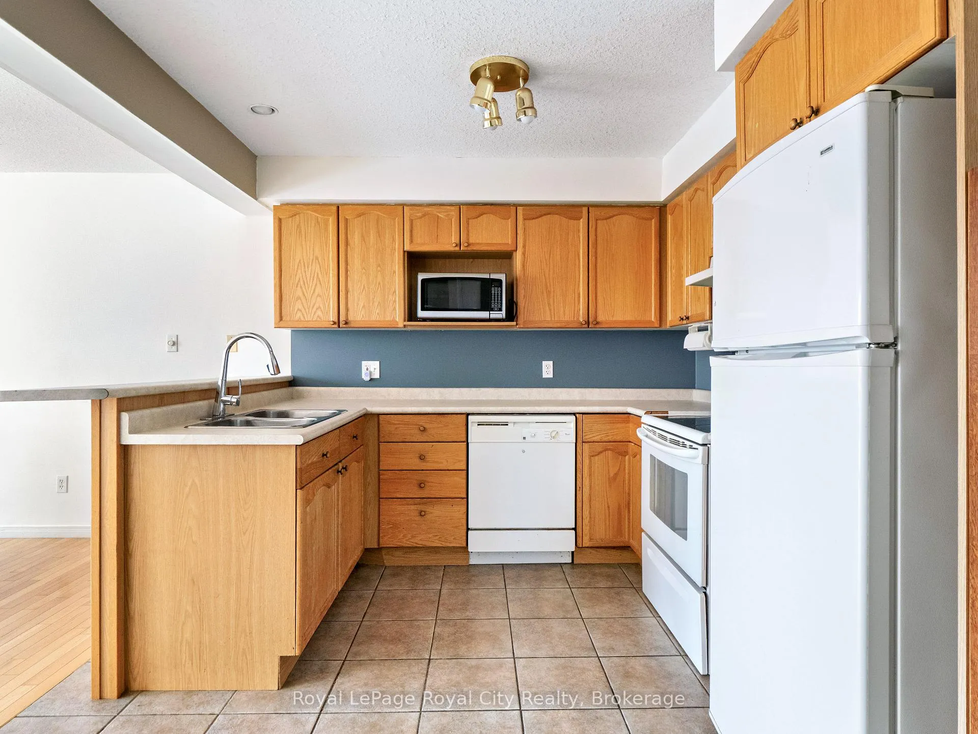 Photo 13 of 47 Schroder Crescent, Guelph, Grange Road — HOMEH