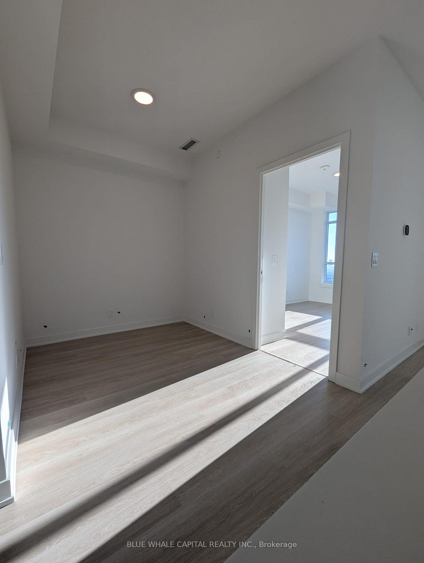 Photo 5 of Unit B1712, 50 Upper Mall Way, Vaughan, Brownridge — HOMEH