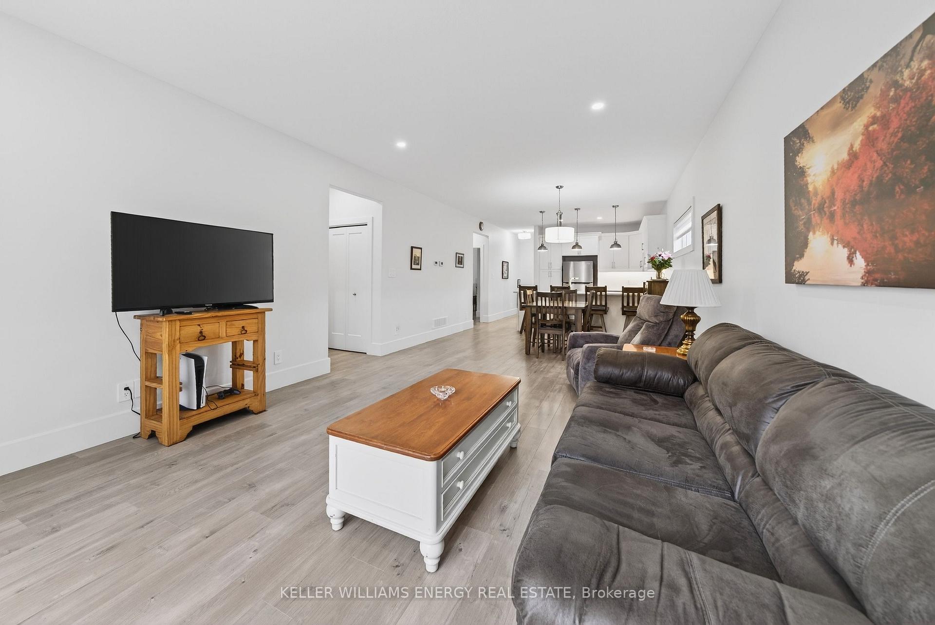 Photo 21 of 74 Meagan Lane, Quinte West, Frankford Ward — HOMEH