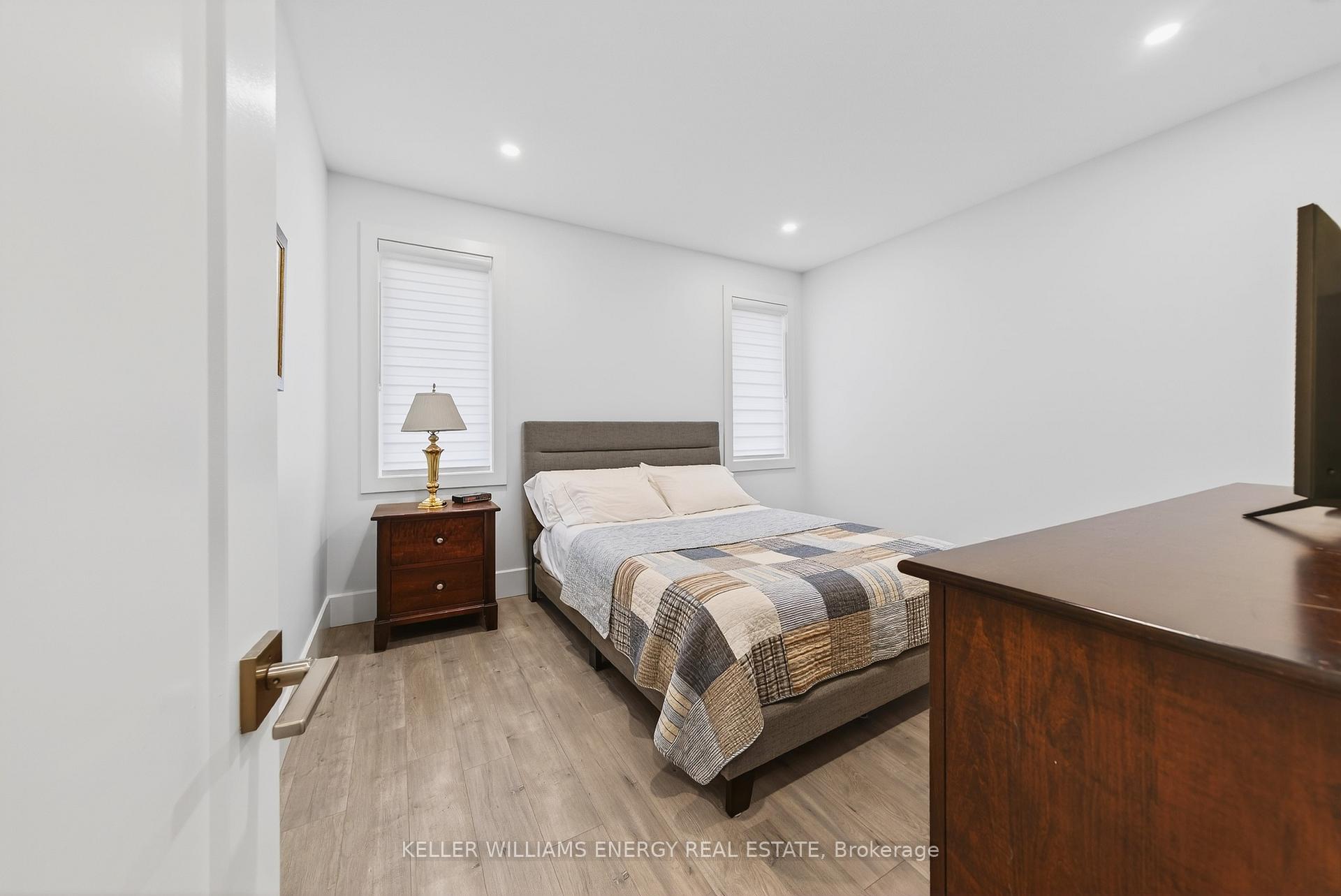 Photo 32 of 74 Meagan Lane, Quinte West, Frankford Ward — HOMEH