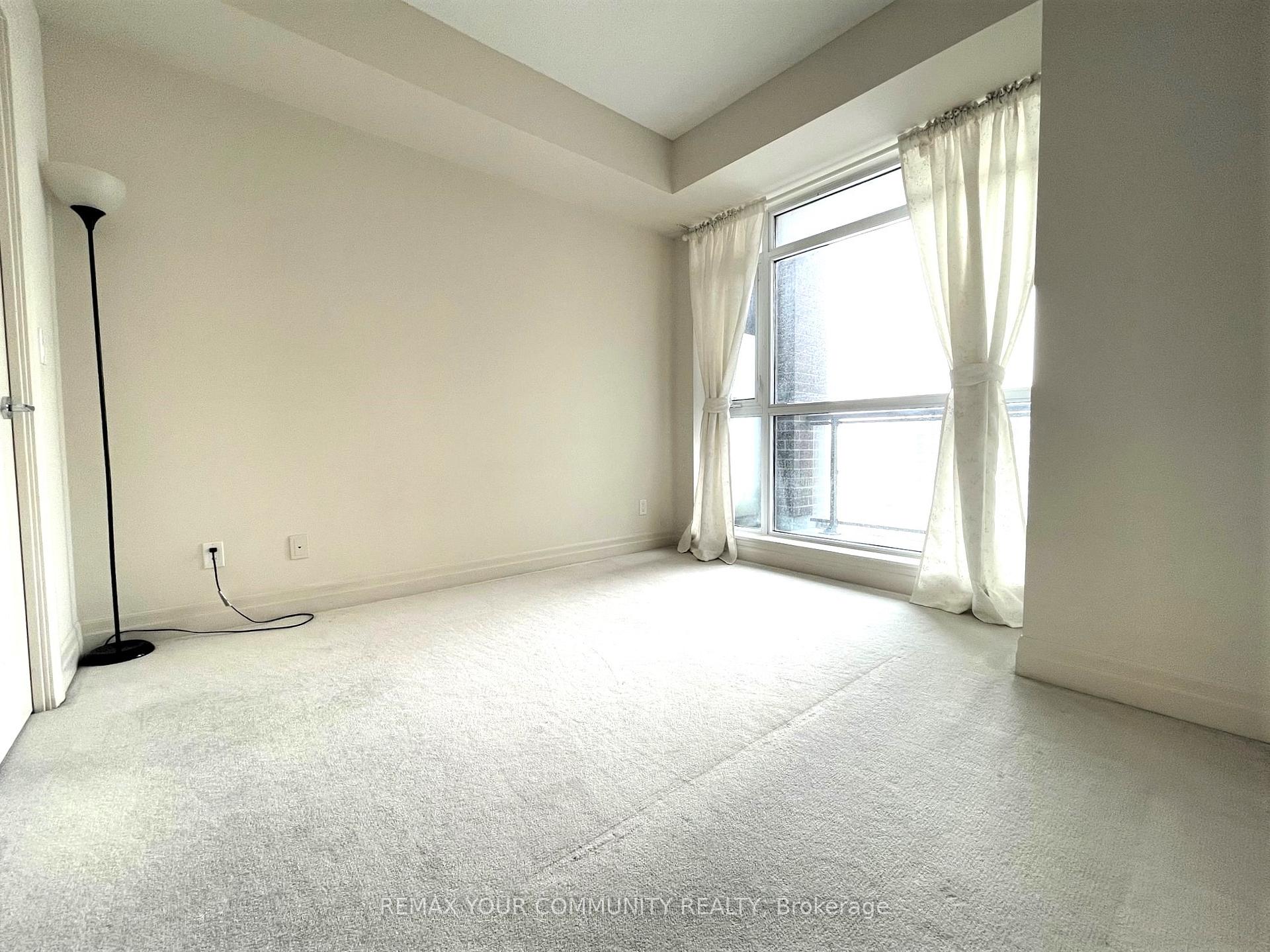 Photo 4 of Unit 724, 8110 Birchmount Road, Markham, Unionville — HOMEH