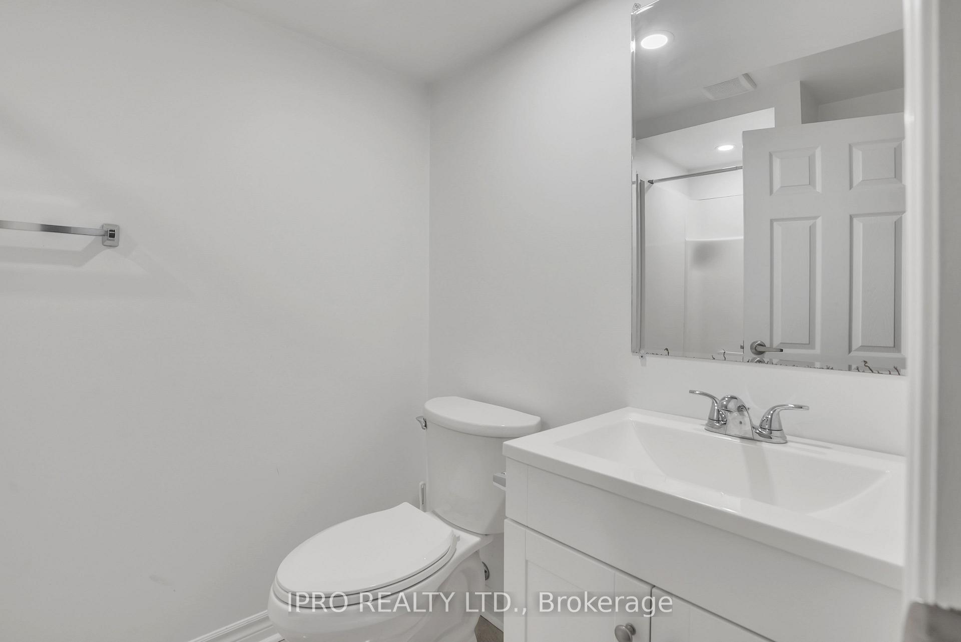 Photo 7 of 21 Majesty Boulevard, Barrie, Innis-Shore — HOMEH