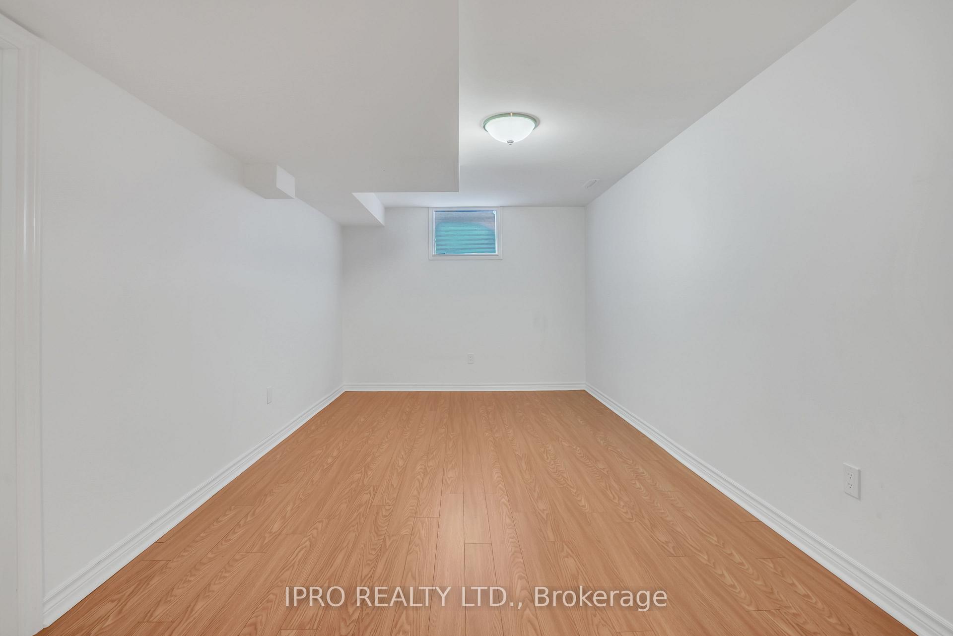 Photo 9 of 21 Majesty Boulevard, Barrie, Innis-Shore — HOMEH