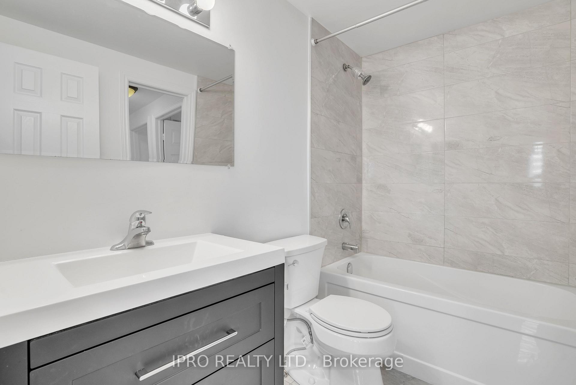 Photo 13 of 21 Majesty Boulevard, Barrie, Innis-Shore — HOMEH