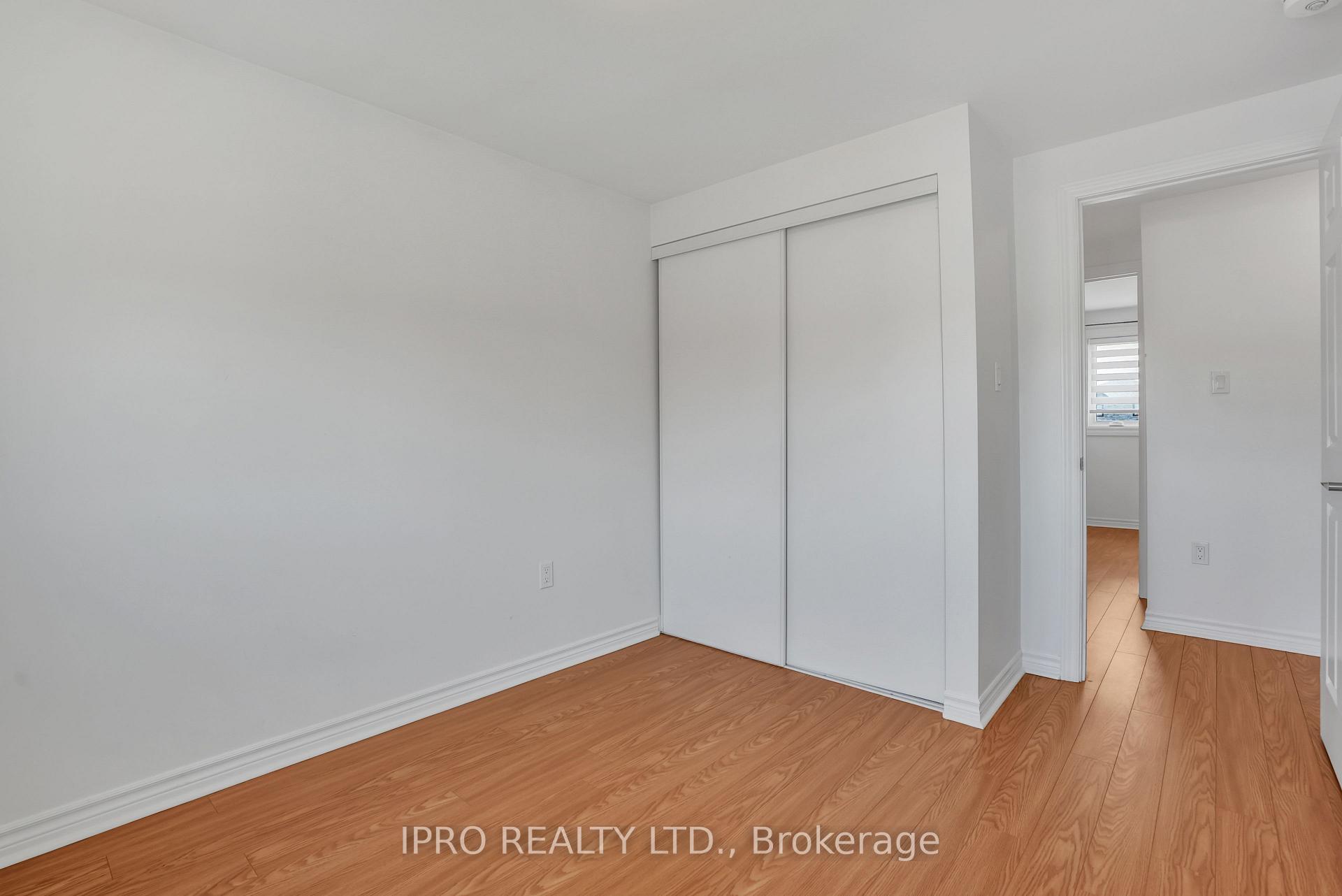 Photo 18 of 21 Majesty Boulevard, Barrie, Innis-Shore — HOMEH