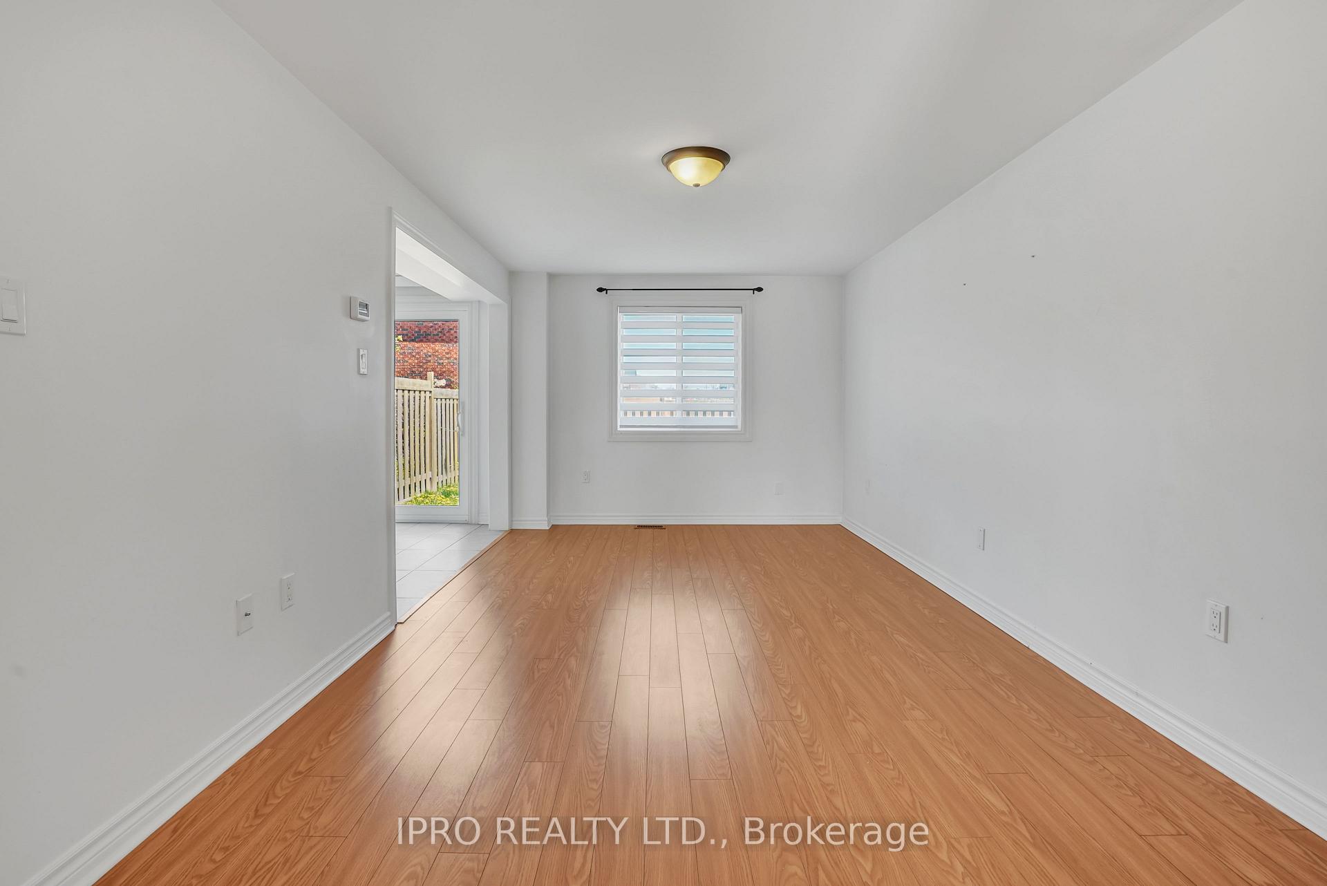 Photo 19 of 21 Majesty Boulevard, Barrie, Innis-Shore — HOMEH