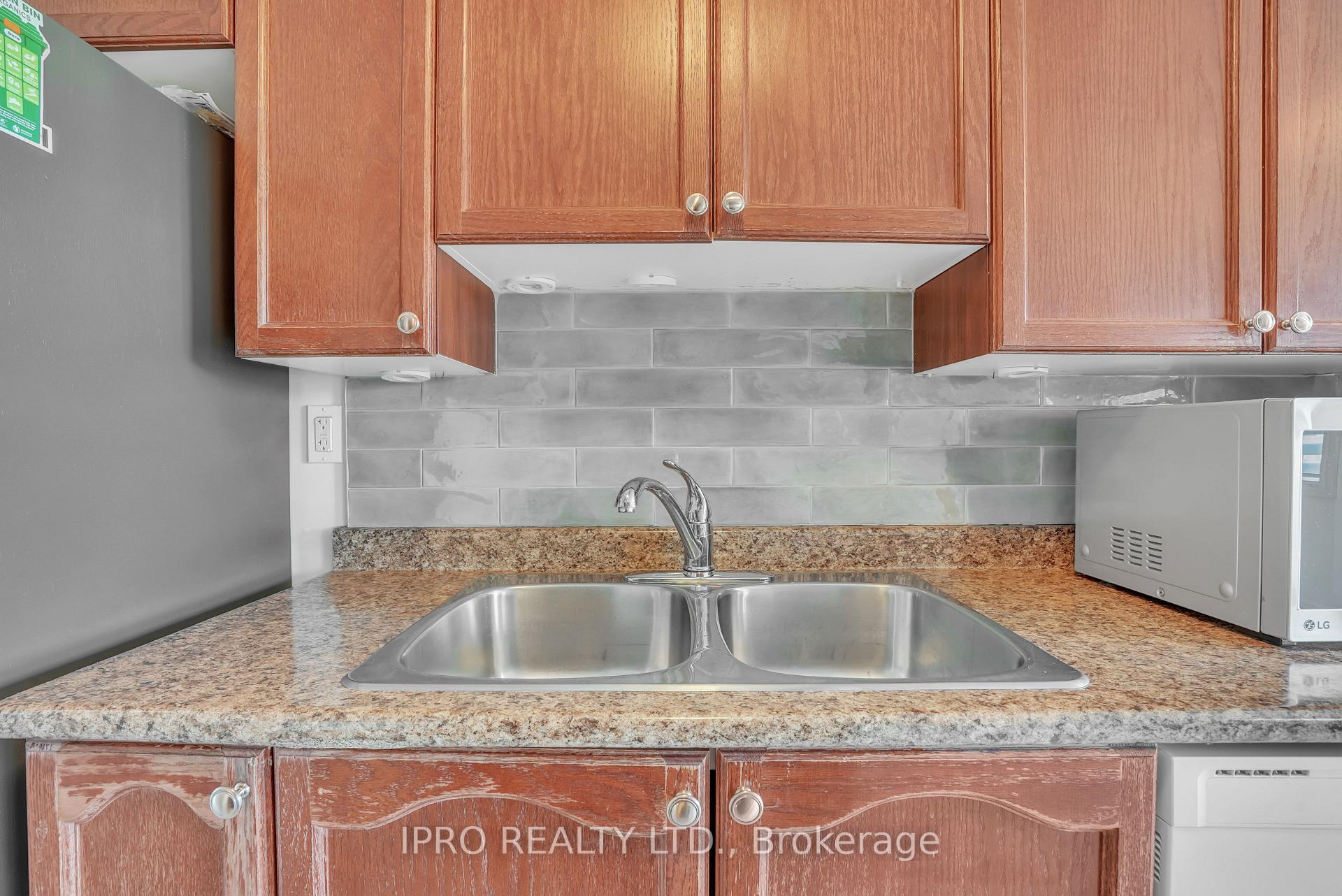Photo 27 of 21 Majesty Boulevard, Barrie, Innis-Shore — HOMEH