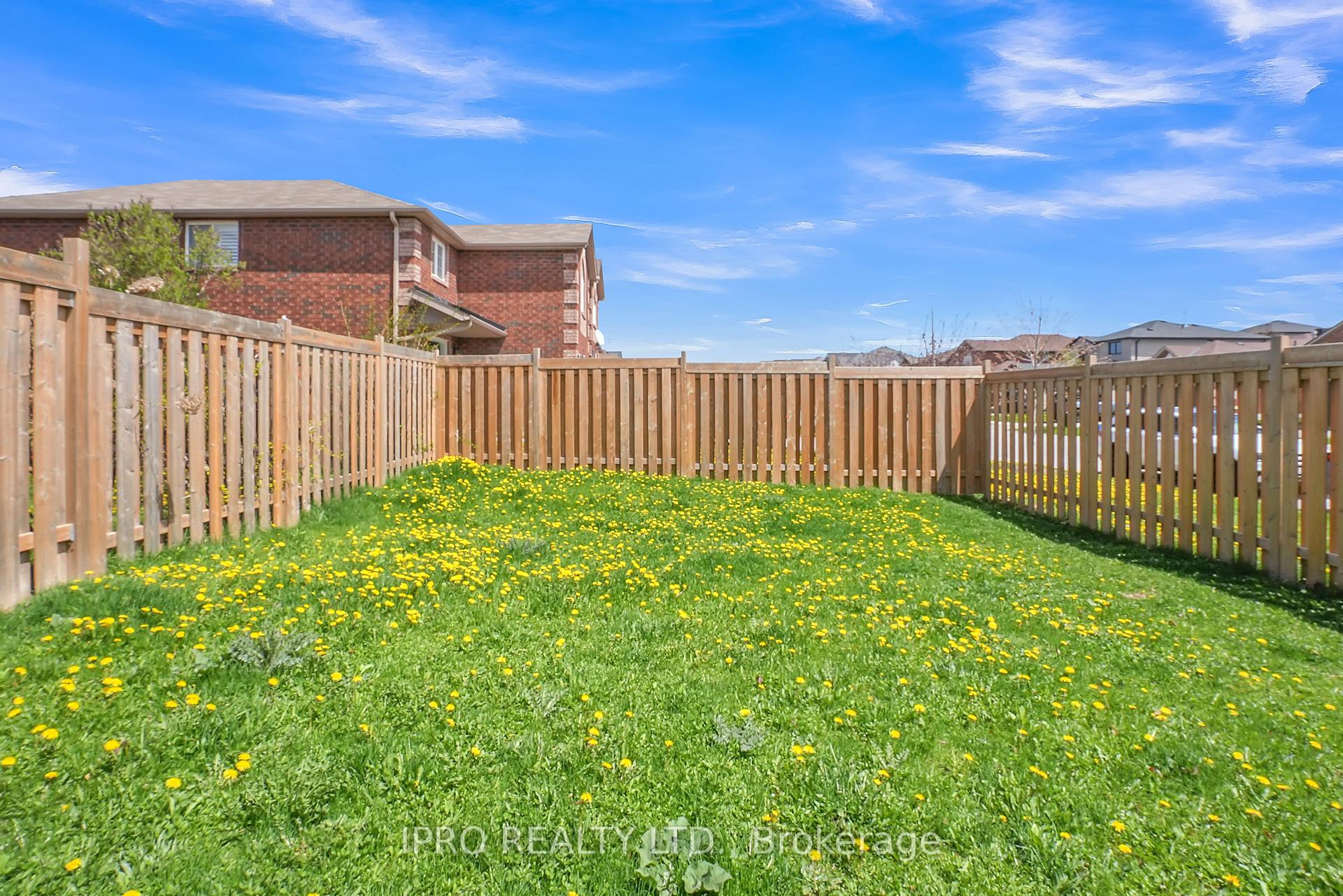 Photo 31 of 21 Majesty Boulevard, Barrie, Innis-Shore — HOMEH