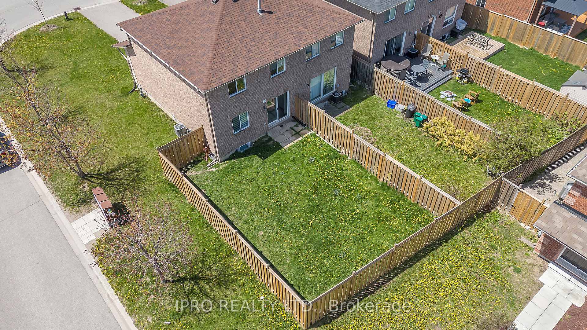 Photo 34 of 21 Majesty Boulevard, Barrie, Innis-Shore — HOMEH