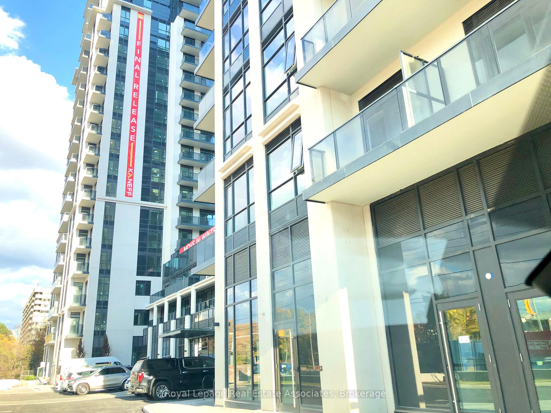 Front of Unit 1004, 202 Burnhamthorpe Road E