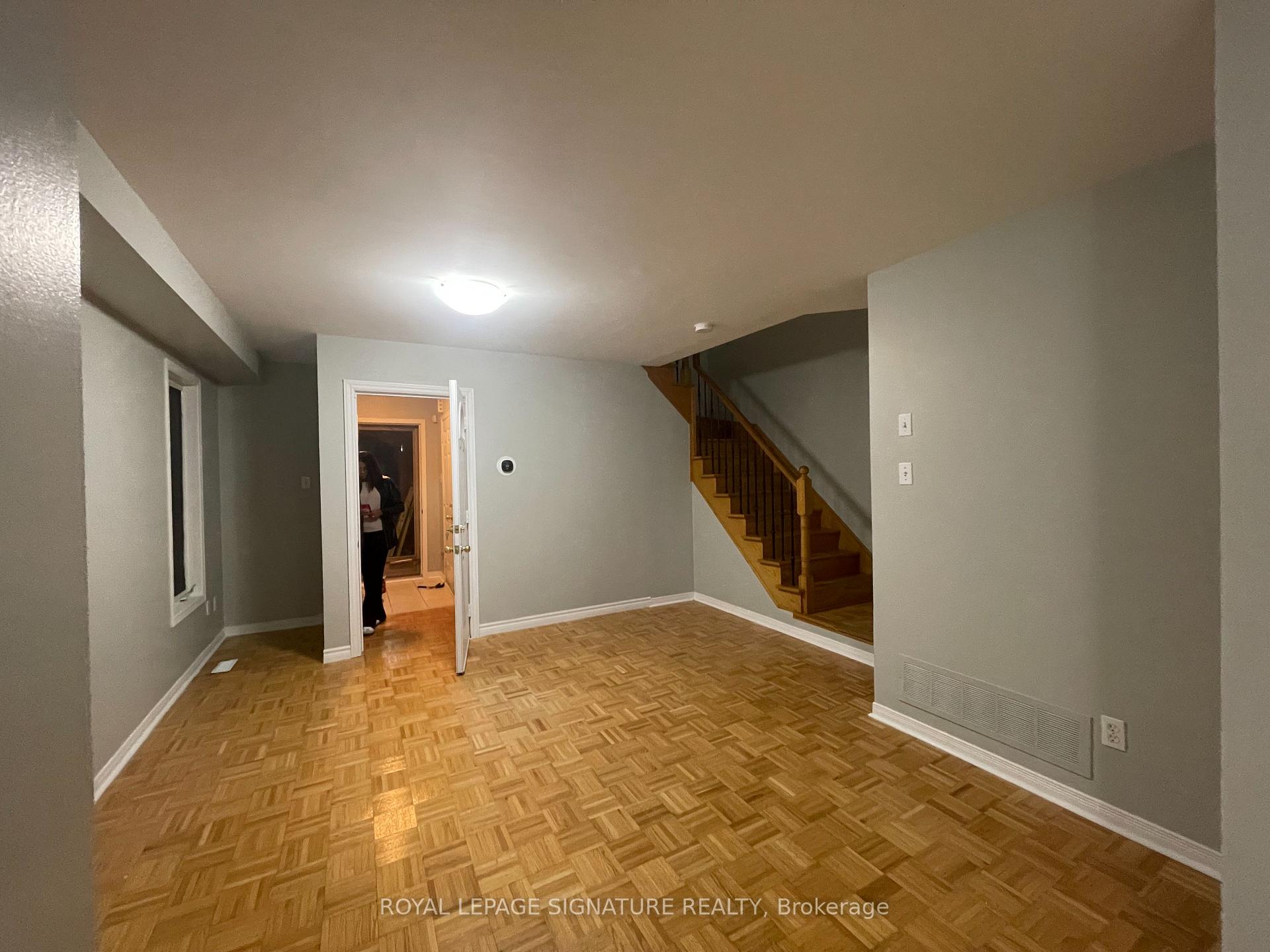 Photo 7 of Unit Upper, 56 National Pine Drive, Vaughan, Maple — HOMEH