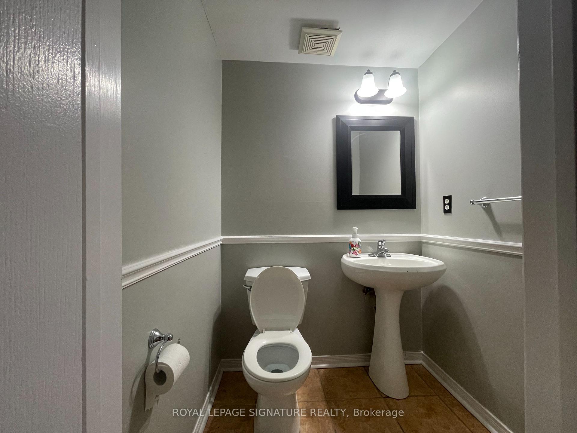 Photo 12 of Unit Upper, 56 National Pine Drive, Vaughan, Maple — HOMEH