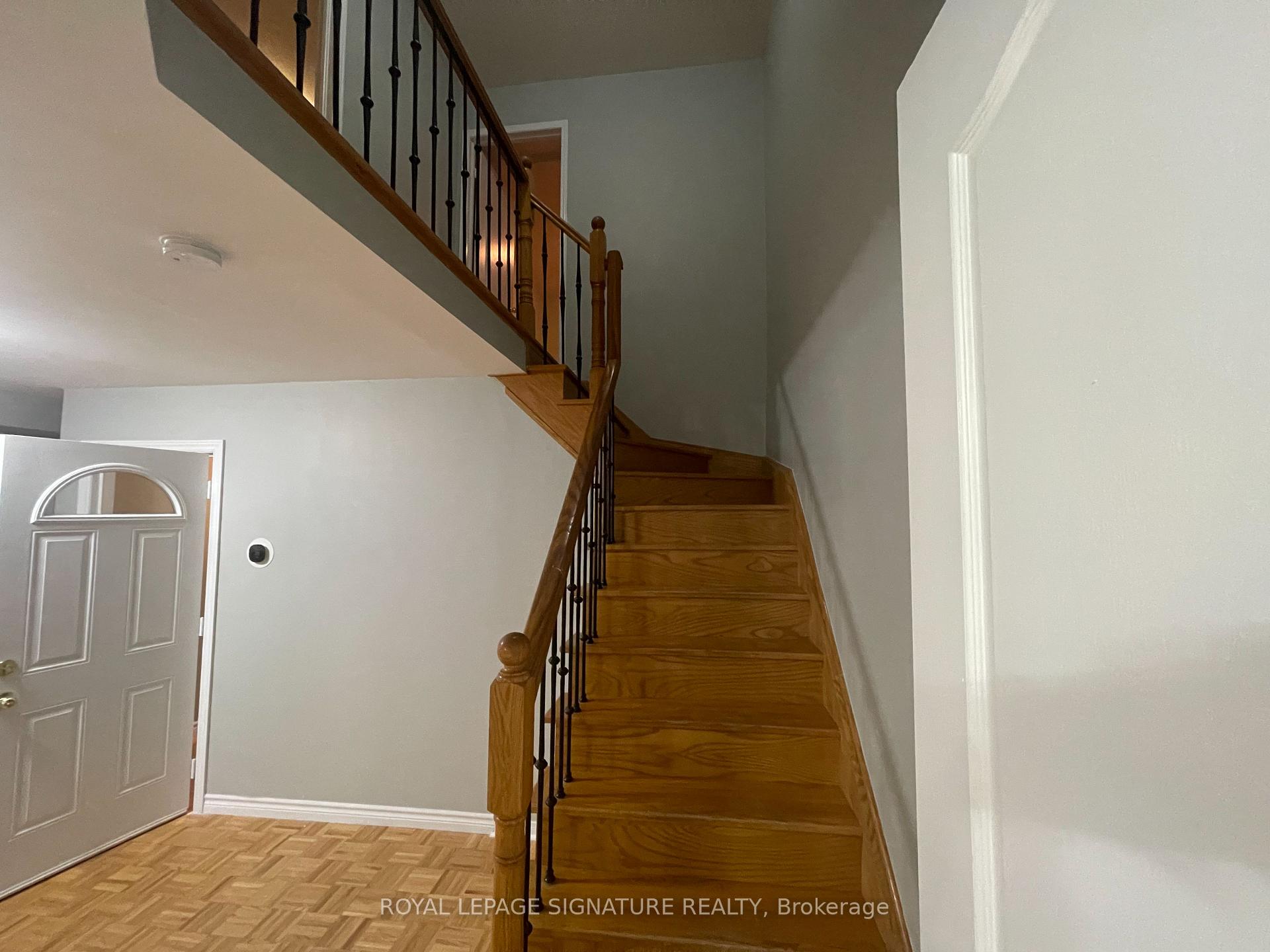 Photo 11 of Unit Upper, 56 National Pine Drive, Vaughan, Maple — HOMEH
