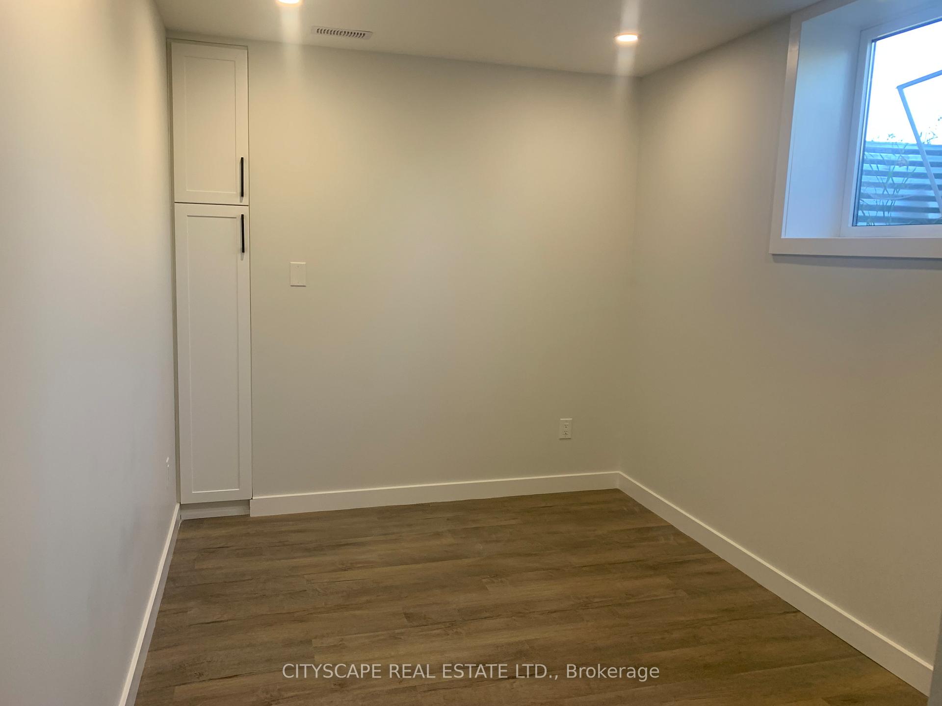 Photo 9 of Unit Bsmt, 528 Valhalla Crescent, Waterloo — HOMEH