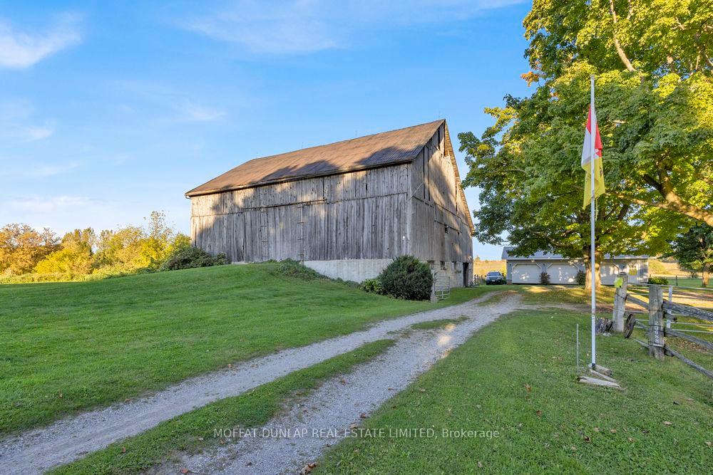 Photo 14 of 553257 County Road 16, Mono, Rural Mono — HOMEH