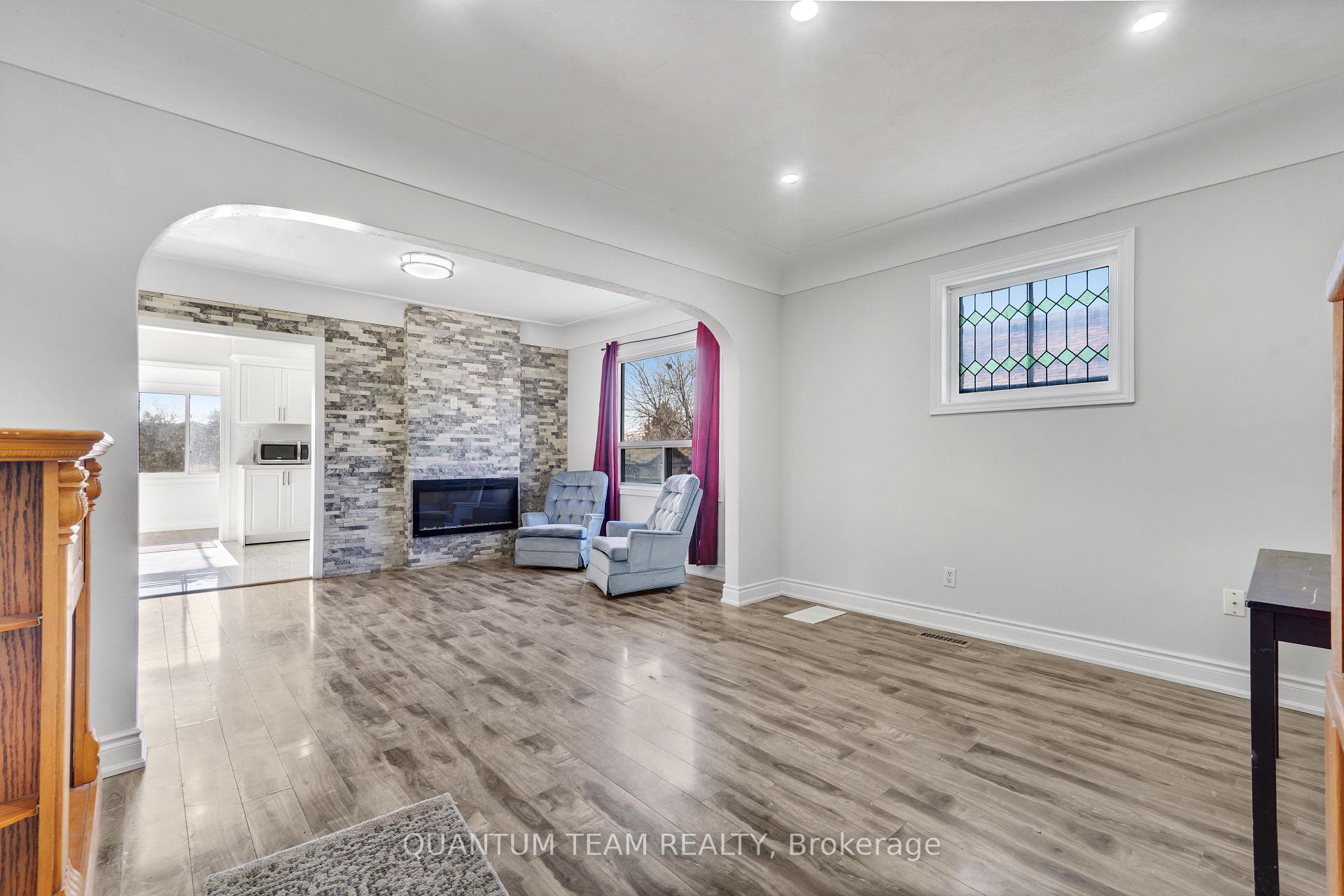 Photo 11 of 6248 Monroe Street, Niagara Falls, Dorchester — HOMEH