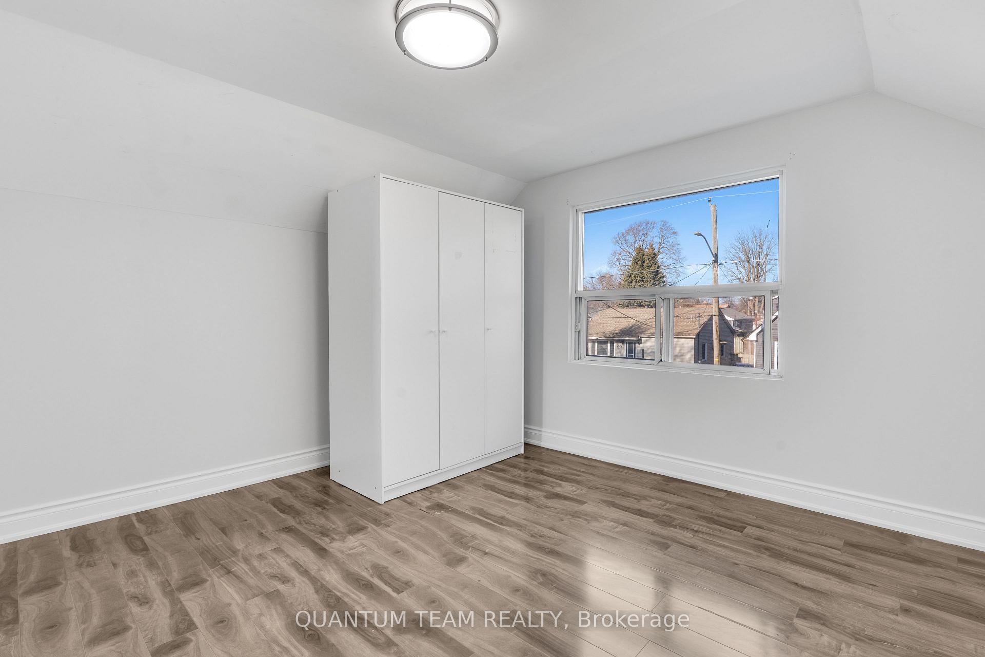 Photo 10 of 6248 Monroe Street, Niagara Falls, Dorchester — HOMEH