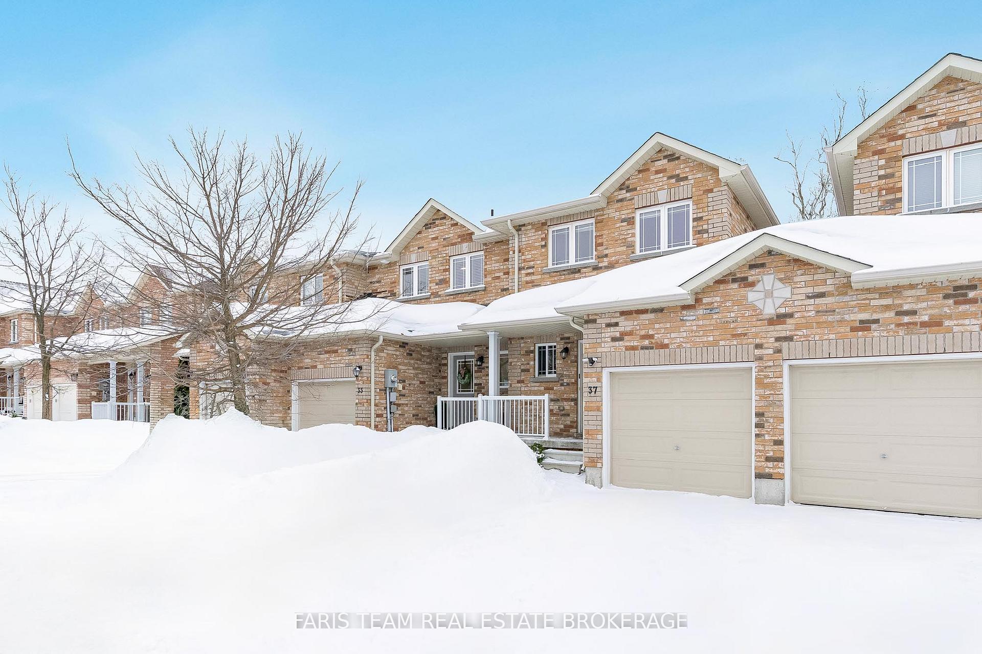 Photo 2 of 37 Southwoods Crescent, Barrie, Holly — HOMEH