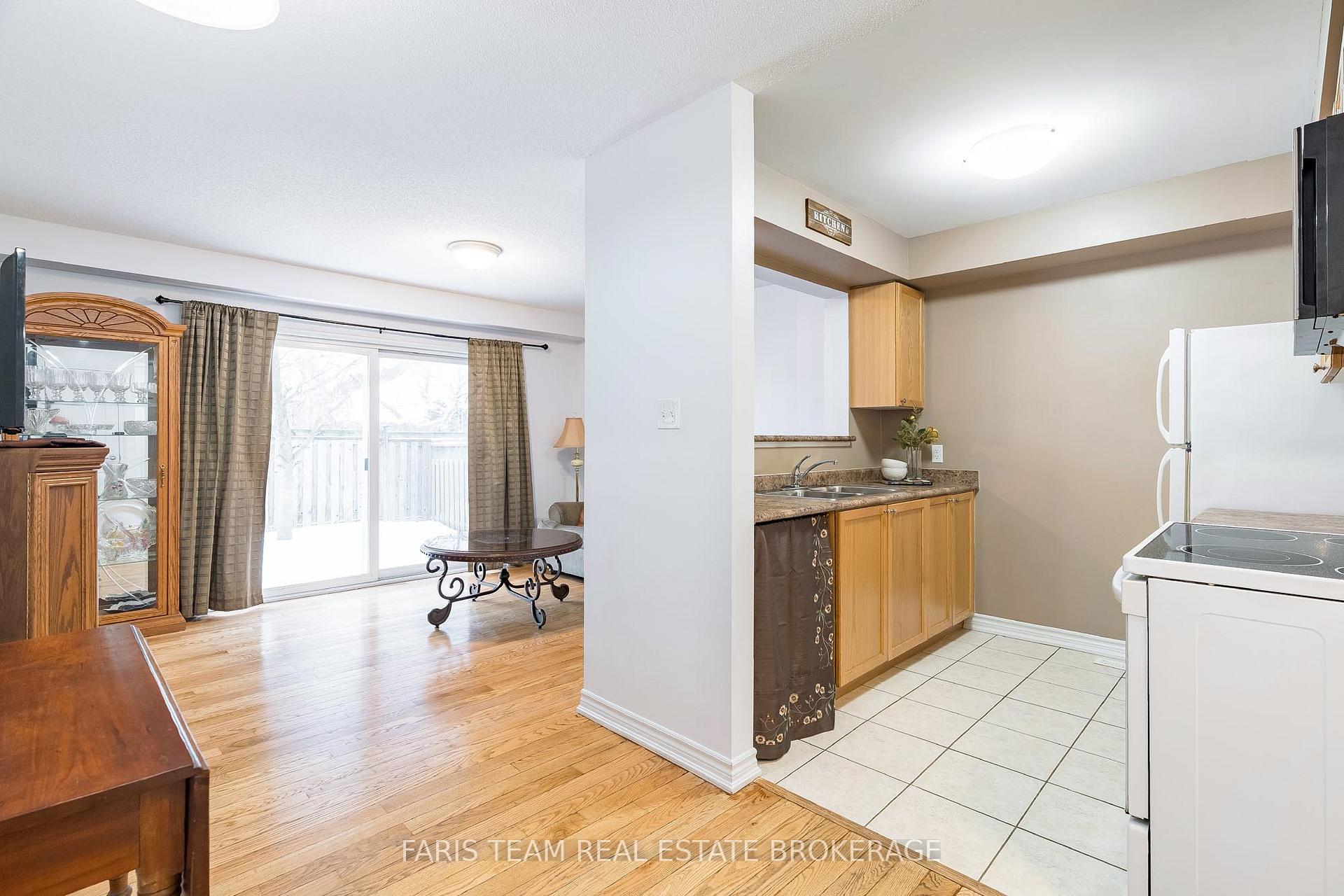 Photo 14 of 37 Southwoods Crescent, Barrie, Holly — HOMEH