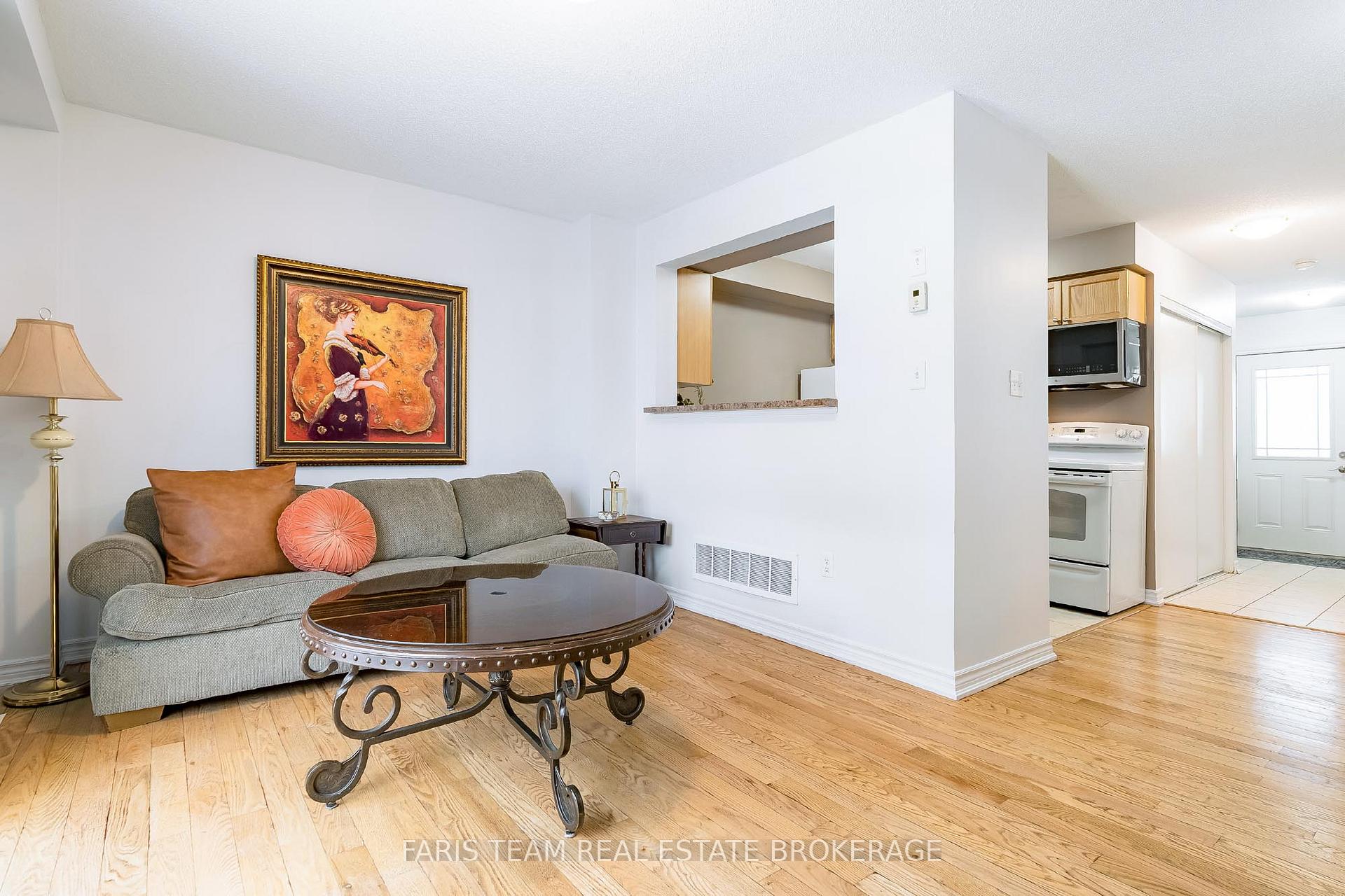 Photo 4 of 37 Southwoods Crescent, Barrie, Holly — HOMEH