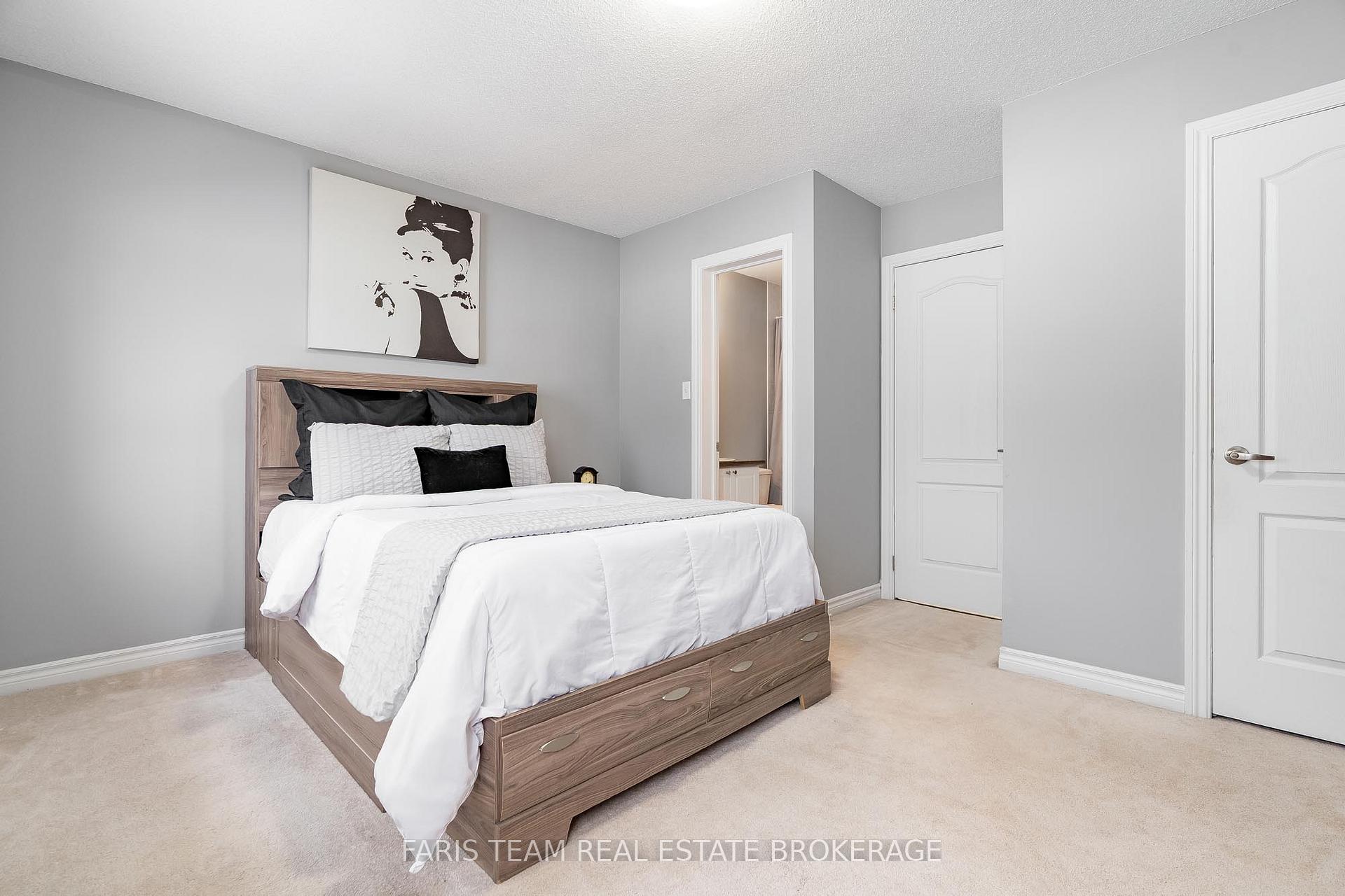 Photo 29 of 37 Southwoods Crescent, Barrie, Holly — HOMEH