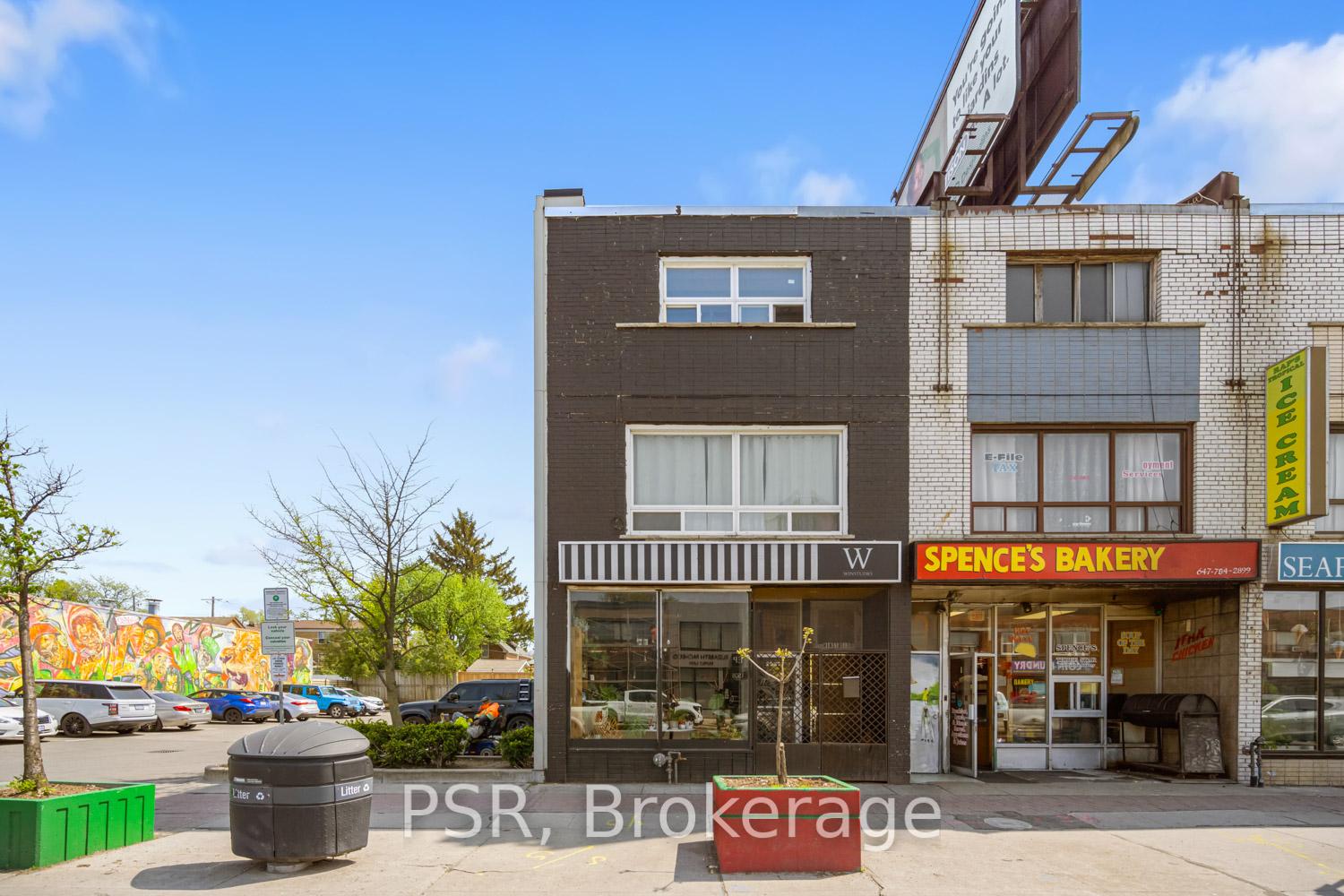 Front of Unit Lower, 1537 Eglinton Avenue W