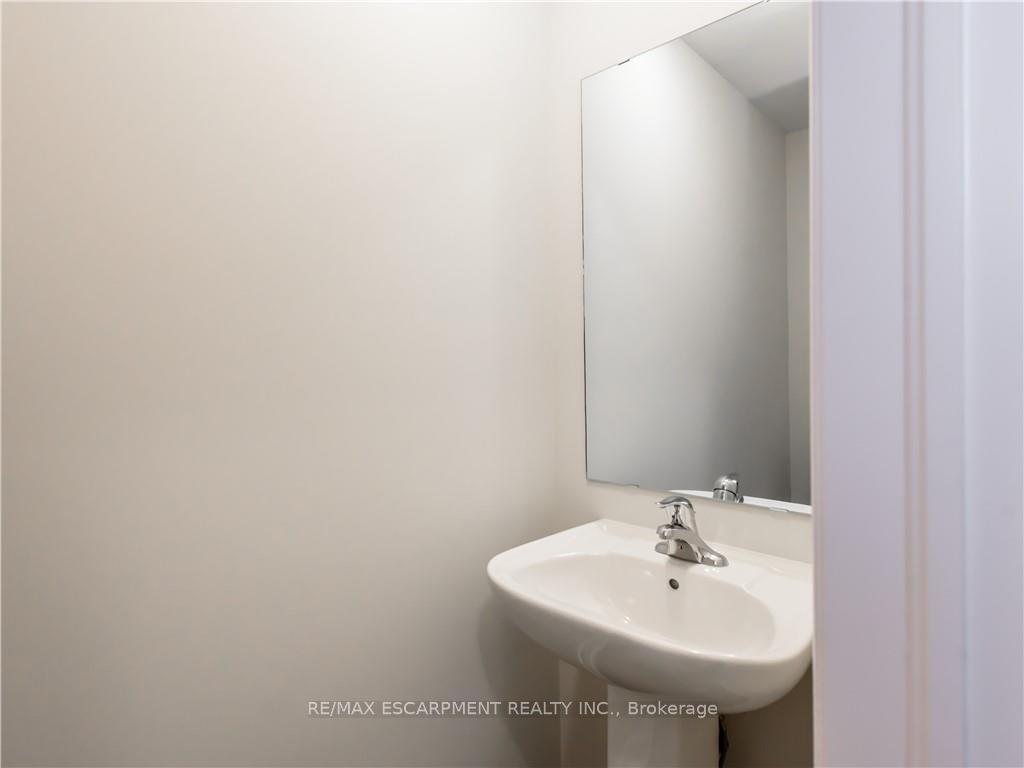 Photo 4 of Unit 5, 27 Rachel Drive, Hamilton, Winona Park — HOMEH