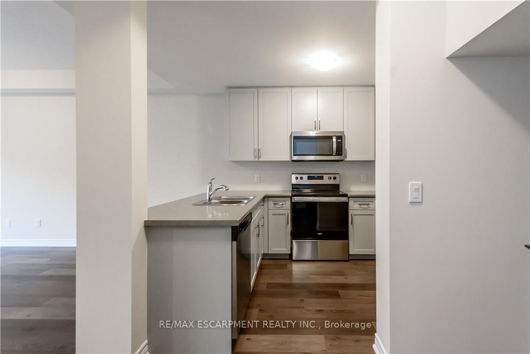 Photo 5 of Unit 5, 27 Rachel Drive, Hamilton, Winona Park — HOMEH