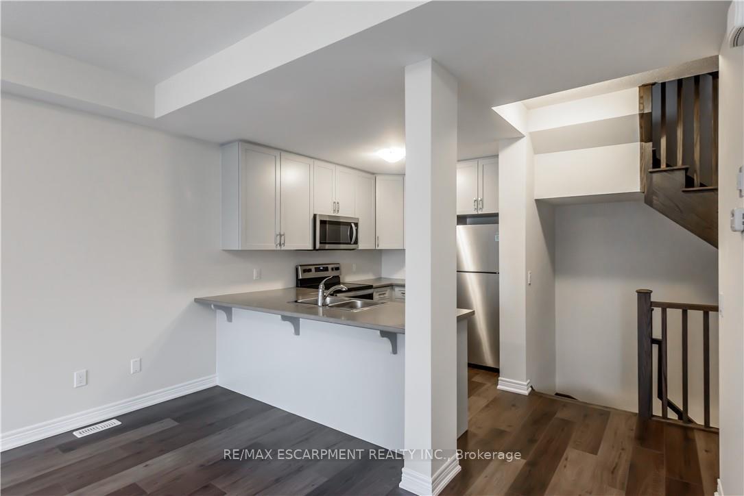 Photo 14 of Unit 5, 27 Rachel Drive, Hamilton, Winona Park — HOMEH