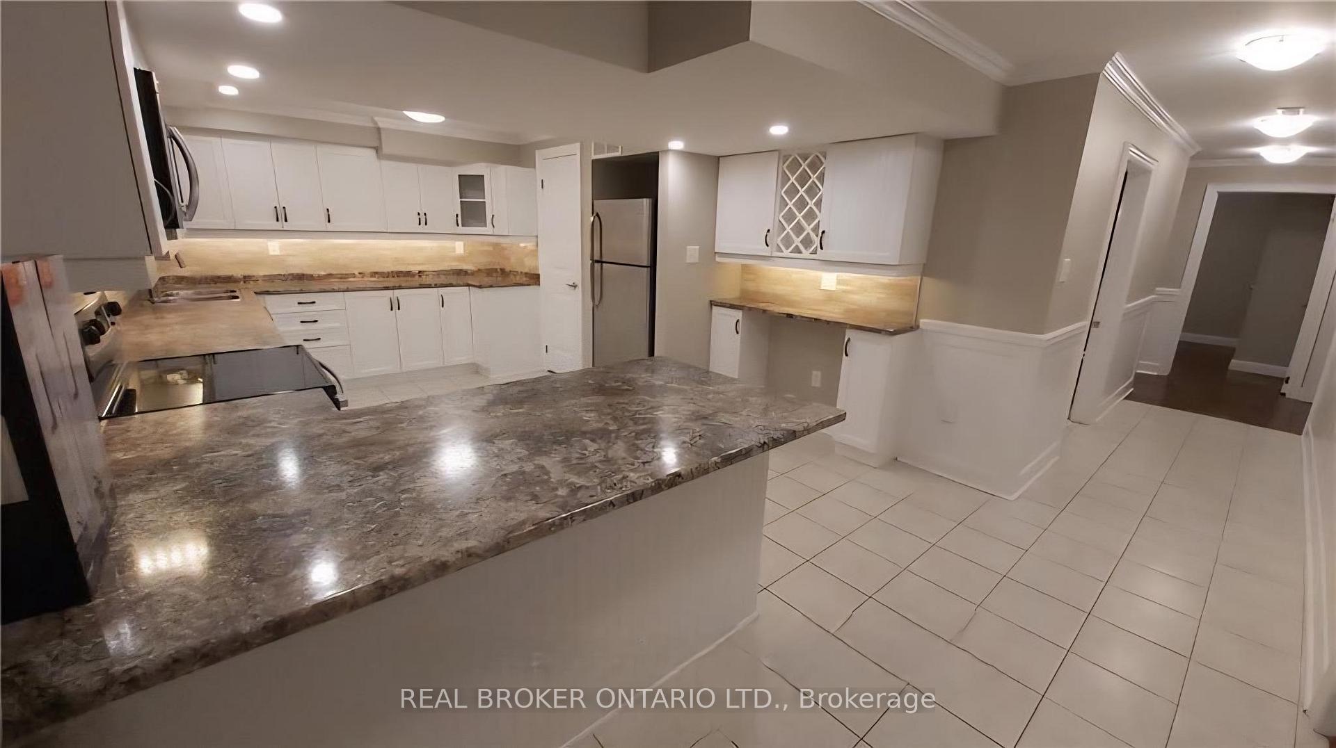 Photo 9 of 118 Sandringham Drive, Barrie, Innis-Shore — HOMEH